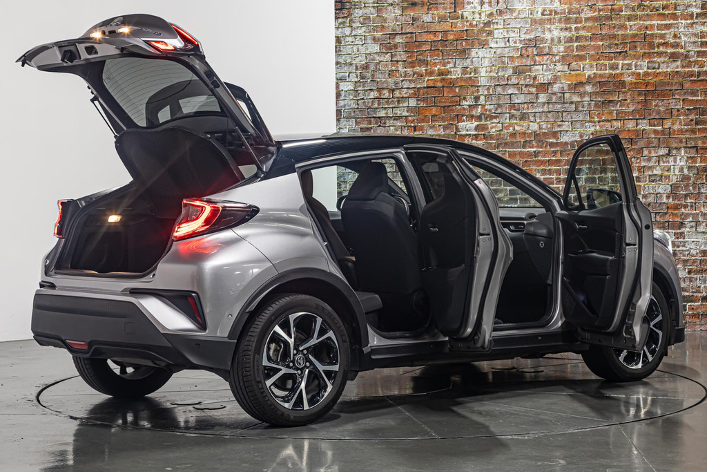 Toyota C-HR 1.8 Hybrid Style Ultimate I Achteruitrij camera I Stoelverwarming 49107113-13.jpg | Autobedrijf van Geel