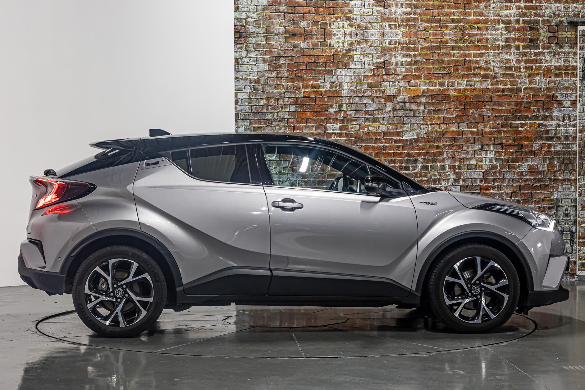 Toyota C-HR 1.8 Hybrid Style Ultimate I Achteruitrij camera I Stoelverwarming 49107113-15.jpg | Autobedrijf van Geel