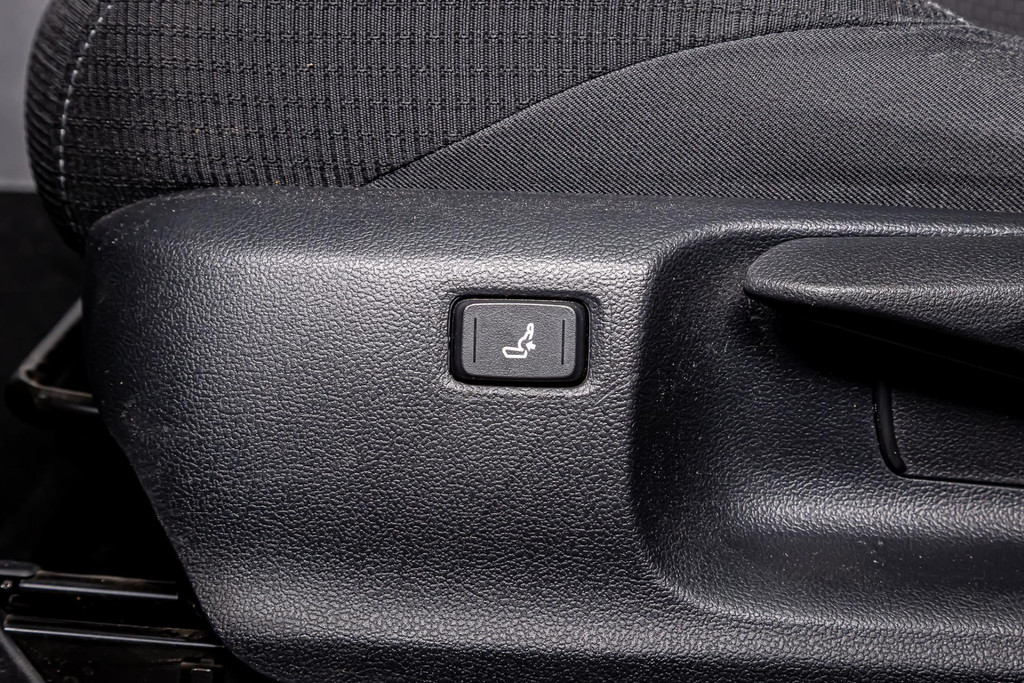 Toyota C-HR 1.8 Hybrid Style Ultimate I Achteruitrij camera I Stoelverwarming 49107113-25.jpg | Autobedrijf van Geel