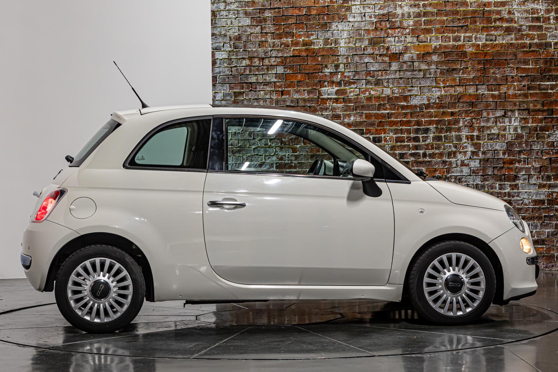Fiat 500 0.9 TwinAir Lounge I Panorama dak I Airco 49284742-16.jpg | Autobedrijf van Geel