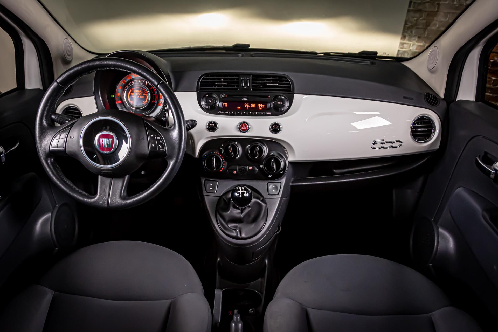 Fiat 500 0.9 TwinAir Lounge I Panorama dak I Airco 49284742-3.jpg | Autobedrijf van Geel