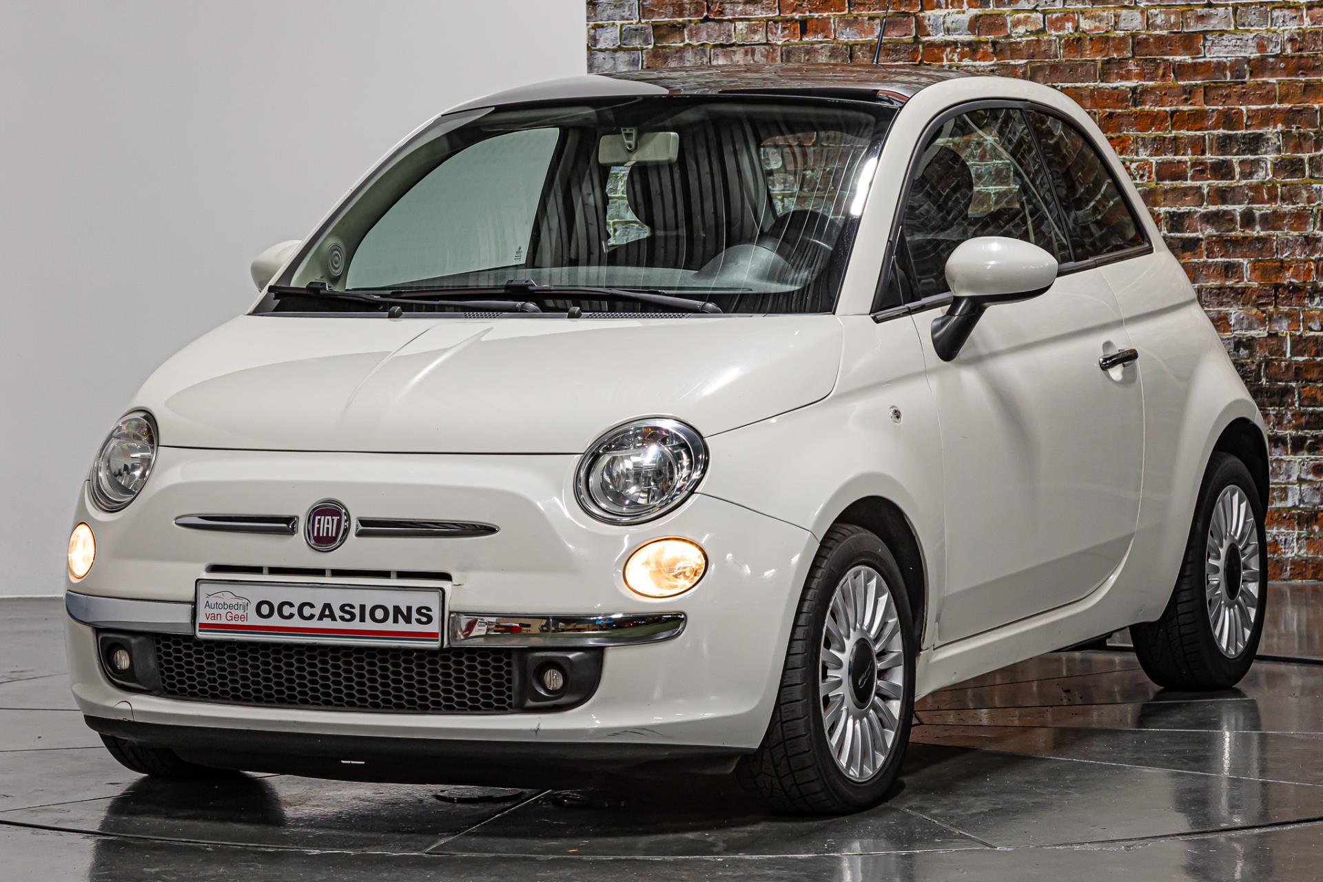 Fiat 500 0.9 TwinAir Lounge I Panorama dak I Airco 49284742-4.jpg | Autobedrijf van Geel