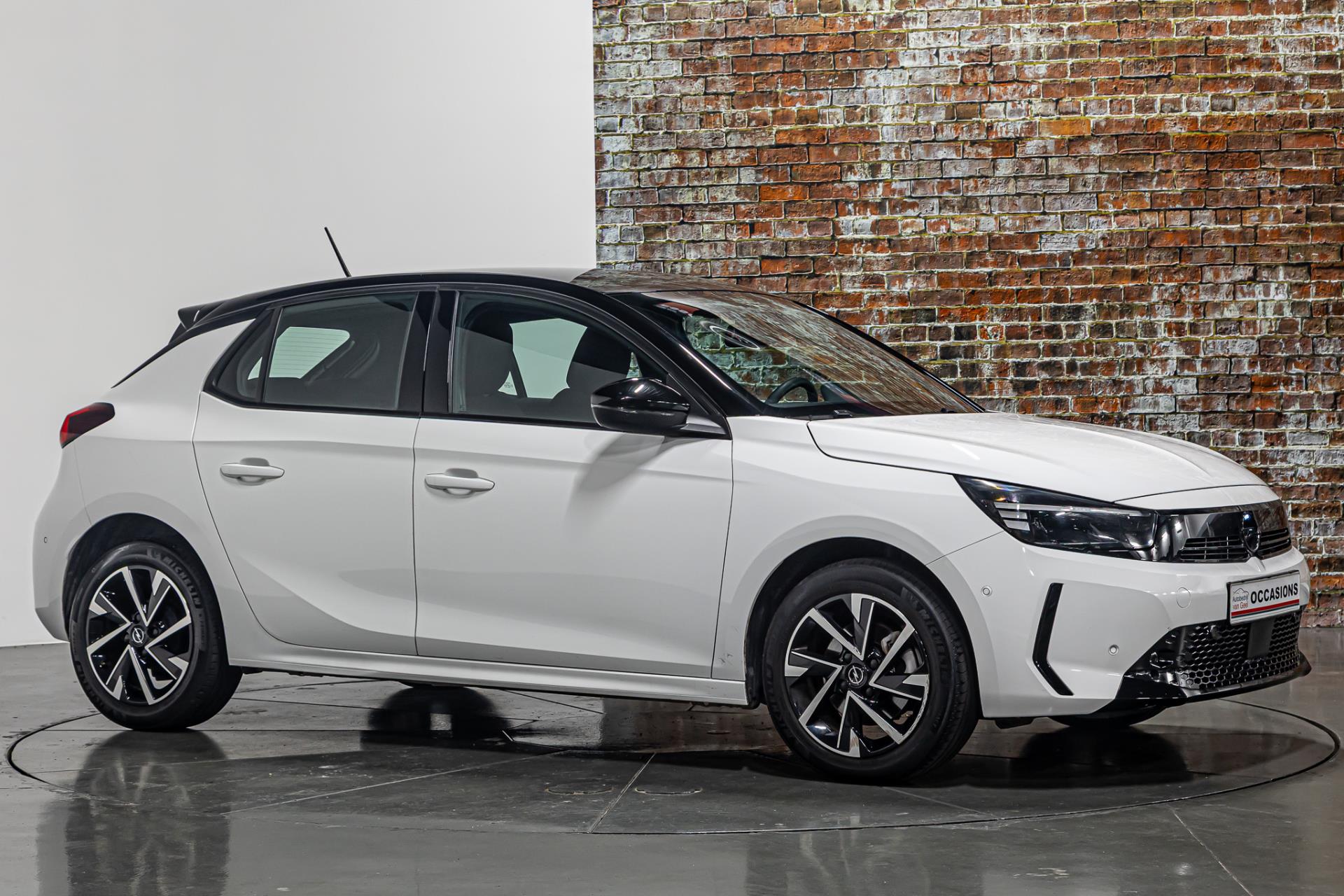 Opel Corsa 1.2 Turbo GS I Stuur&stoel verwarming I Apple carplay 49284804-1.jpg | Autobedrijf van Geel