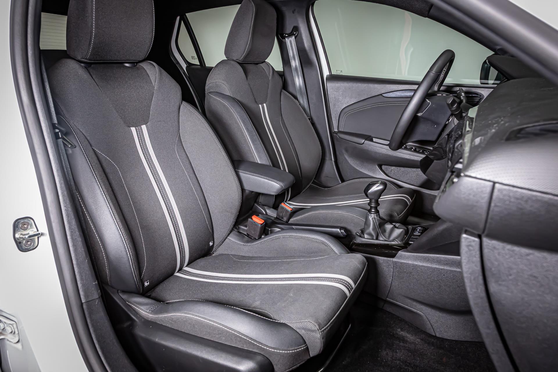 Opel Corsa 1.2 Turbo GS I Stuur&stoel verwarming I Apple carplay 49284804-6.jpg | Autobedrijf van Geel