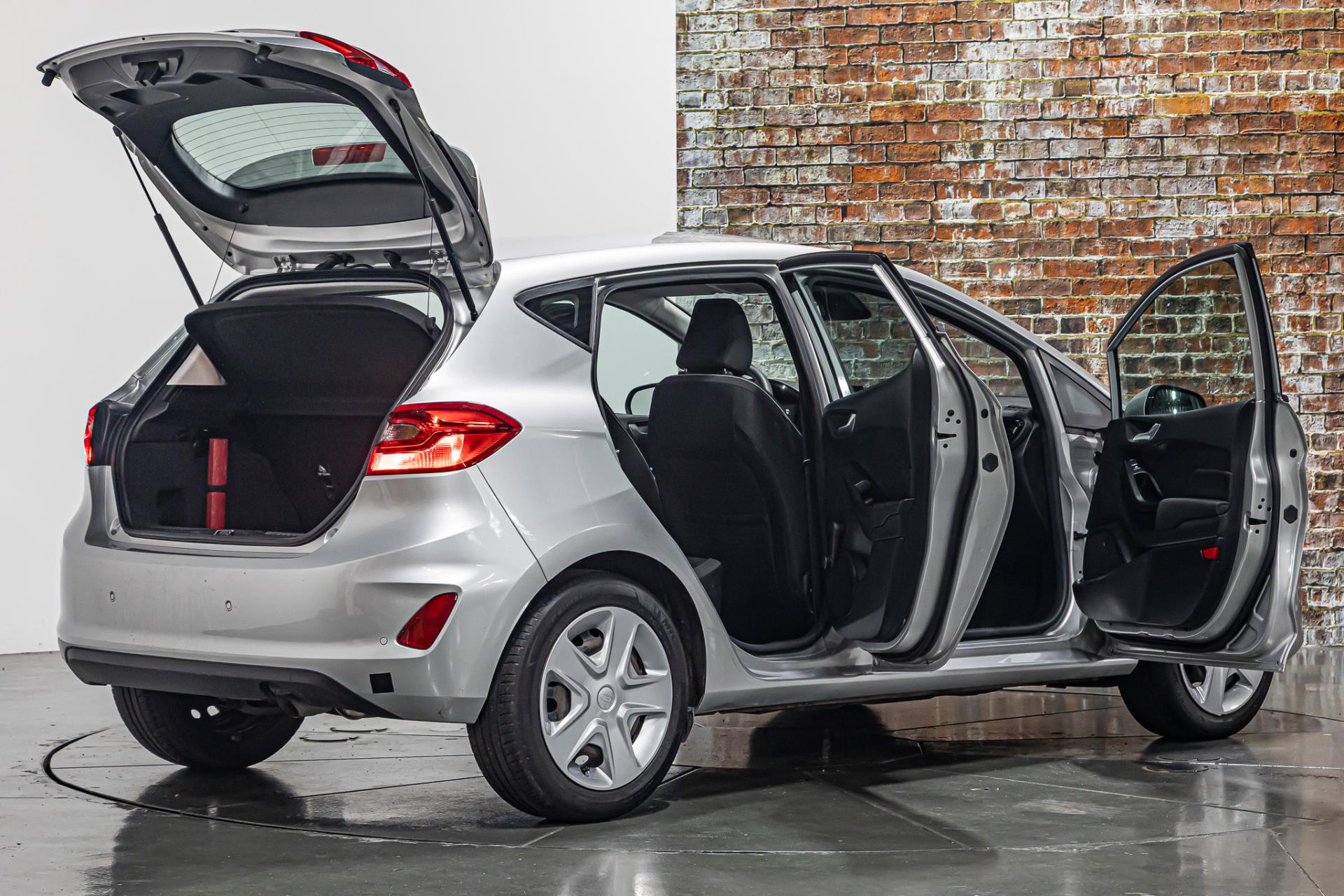 Ford Fiesta 1.1 Trend I Navi I Airco 49295446-13.jpg | Autobedrijf van Geel