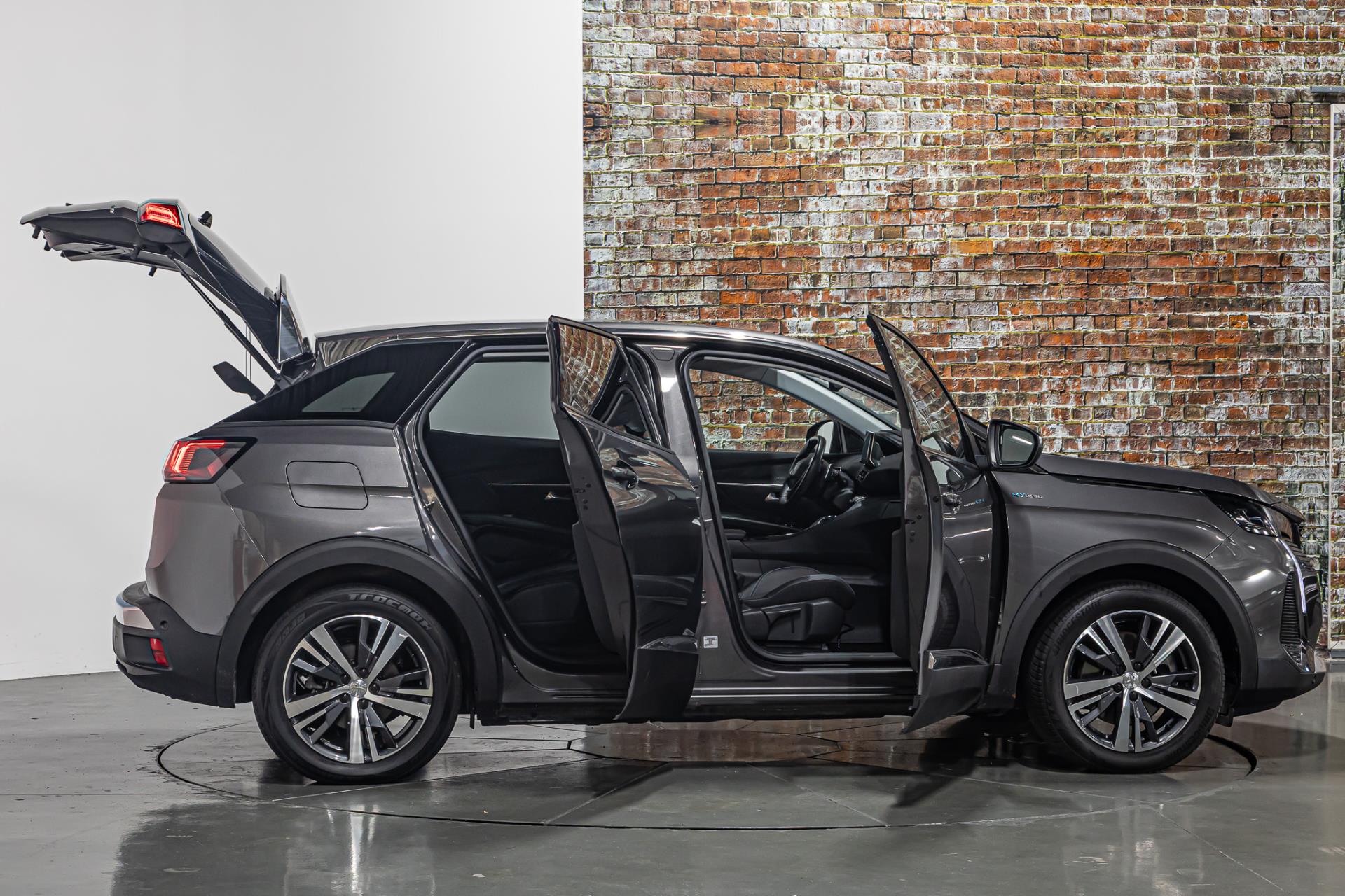 Peugeot 3008 1.6 HYbrid 225 Blue Lease GT I Afneembare trekhaak I Stoelverwarming 49323317-16.jpg | Autobedrijf van Geel