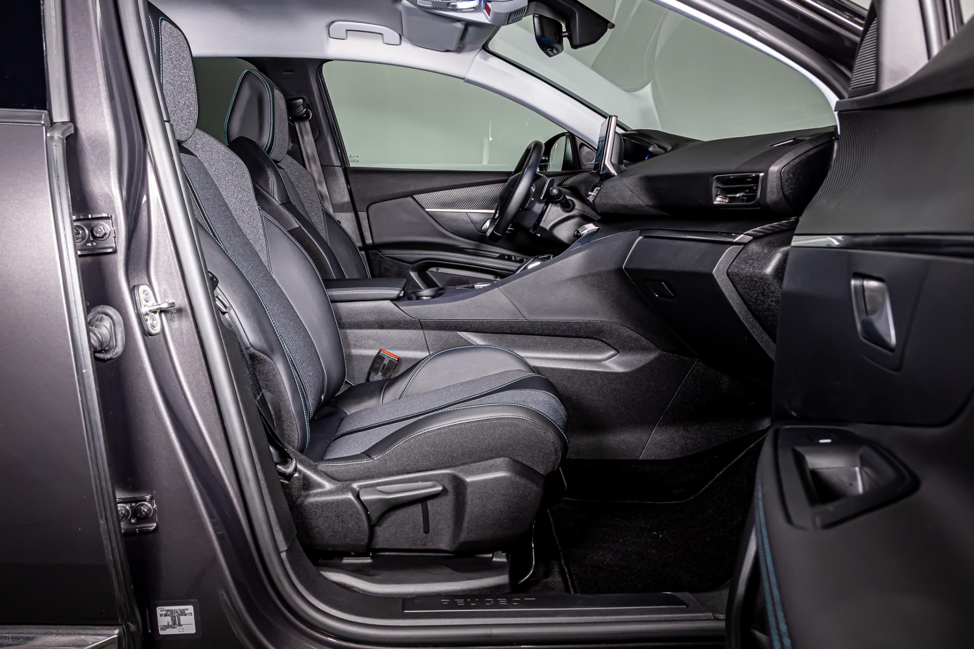 Peugeot 3008 1.6 HYbrid 225 Blue Lease GT I Afneembare trekhaak I Stoelverwarming 49323317-22.jpg | Autobedrijf van Geel