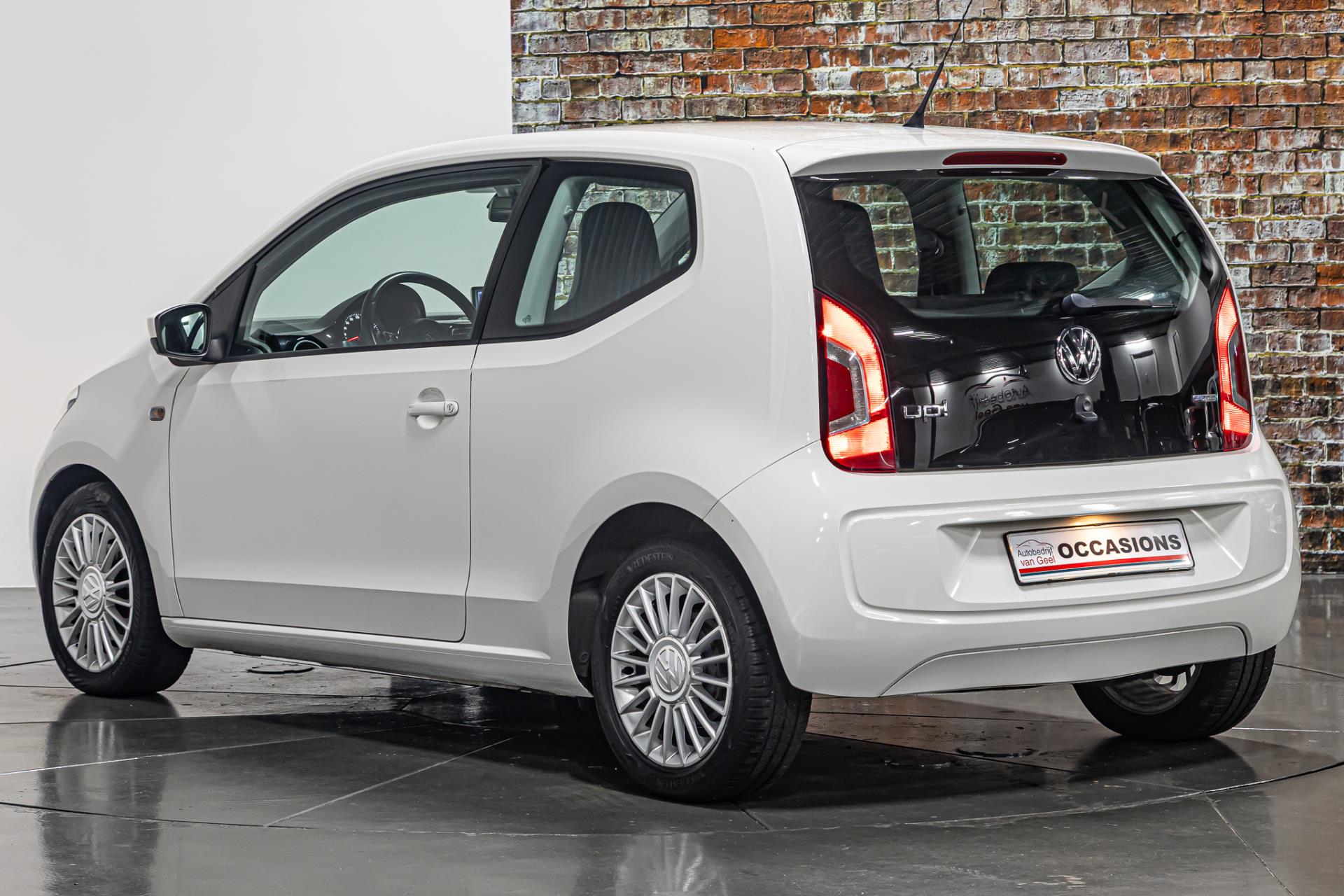 Volkswagen up! 1.0 high up! BlueMotion I Airco I Navi 49324383-11.jpg | Autobedrijf van Geel
