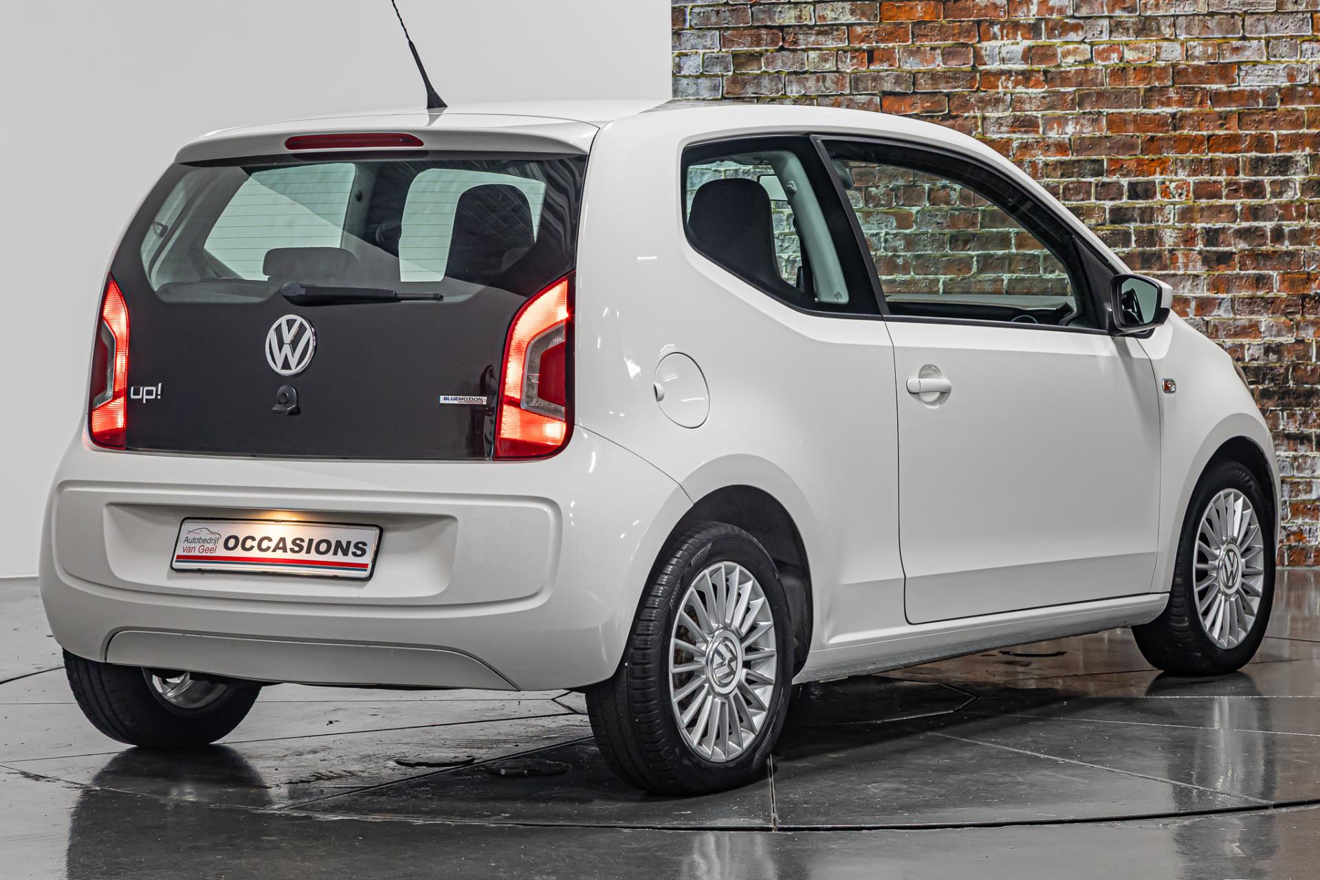Volkswagen up! 1.0 high up! BlueMotion I Airco I Navi 49324383-13.jpg | Autobedrijf van Geel