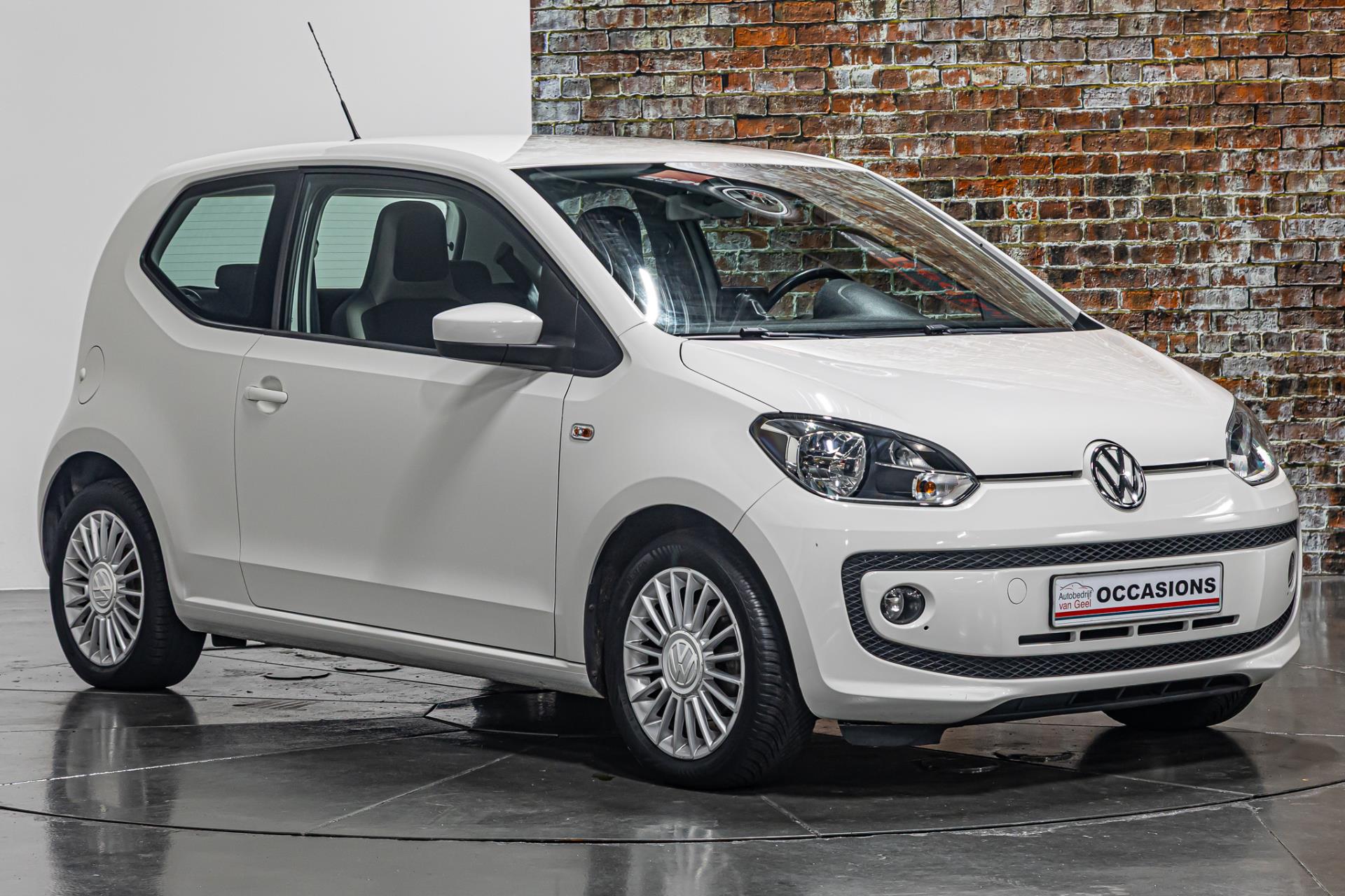Volkswagen up! 1.0 high up! BlueMotion I Airco I Navi 49324383-17.jpg | Autobedrijf van Geel