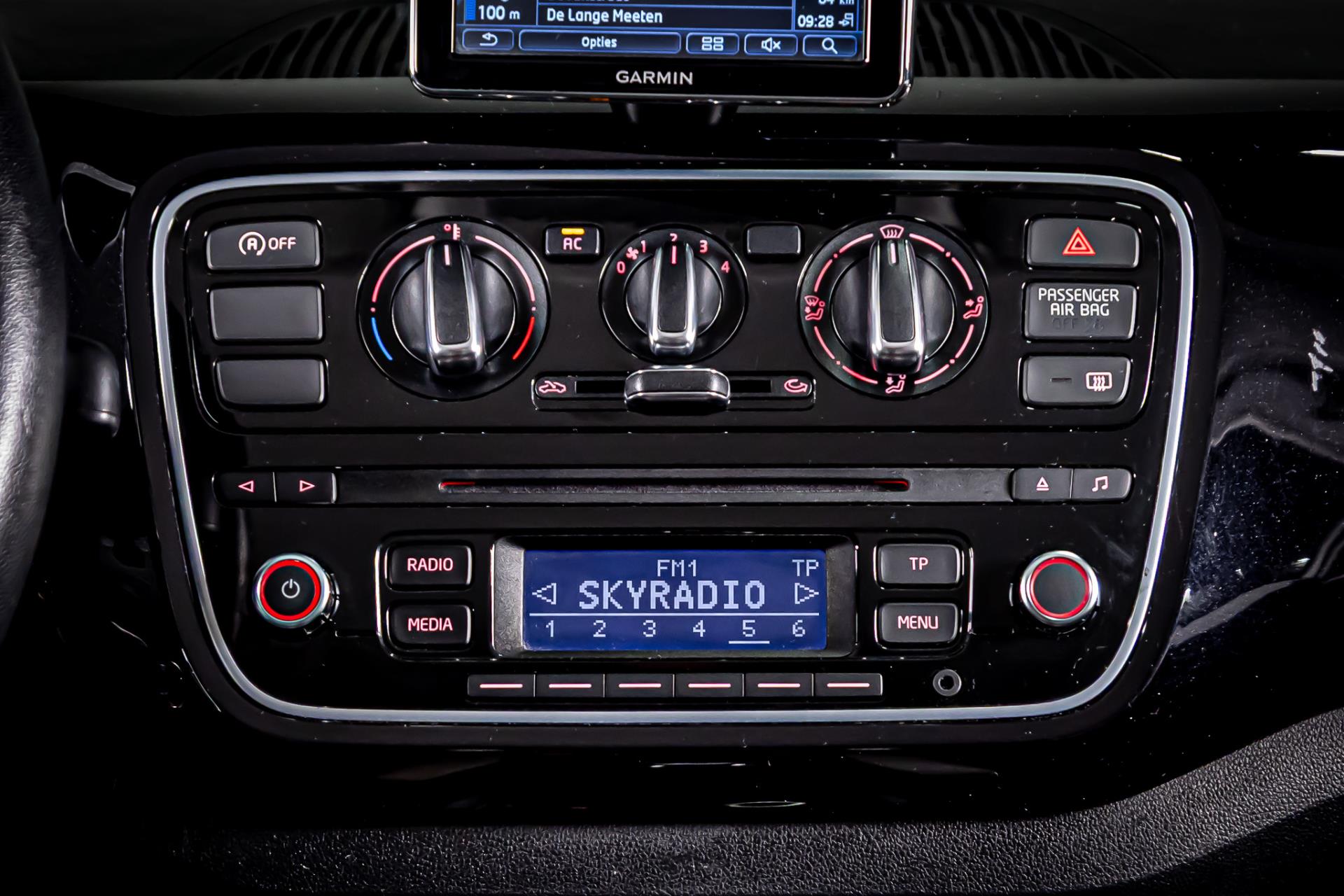 Volkswagen up! 1.0 high up! BlueMotion I Airco I Navi 49324383-19.jpg | Autobedrijf van Geel