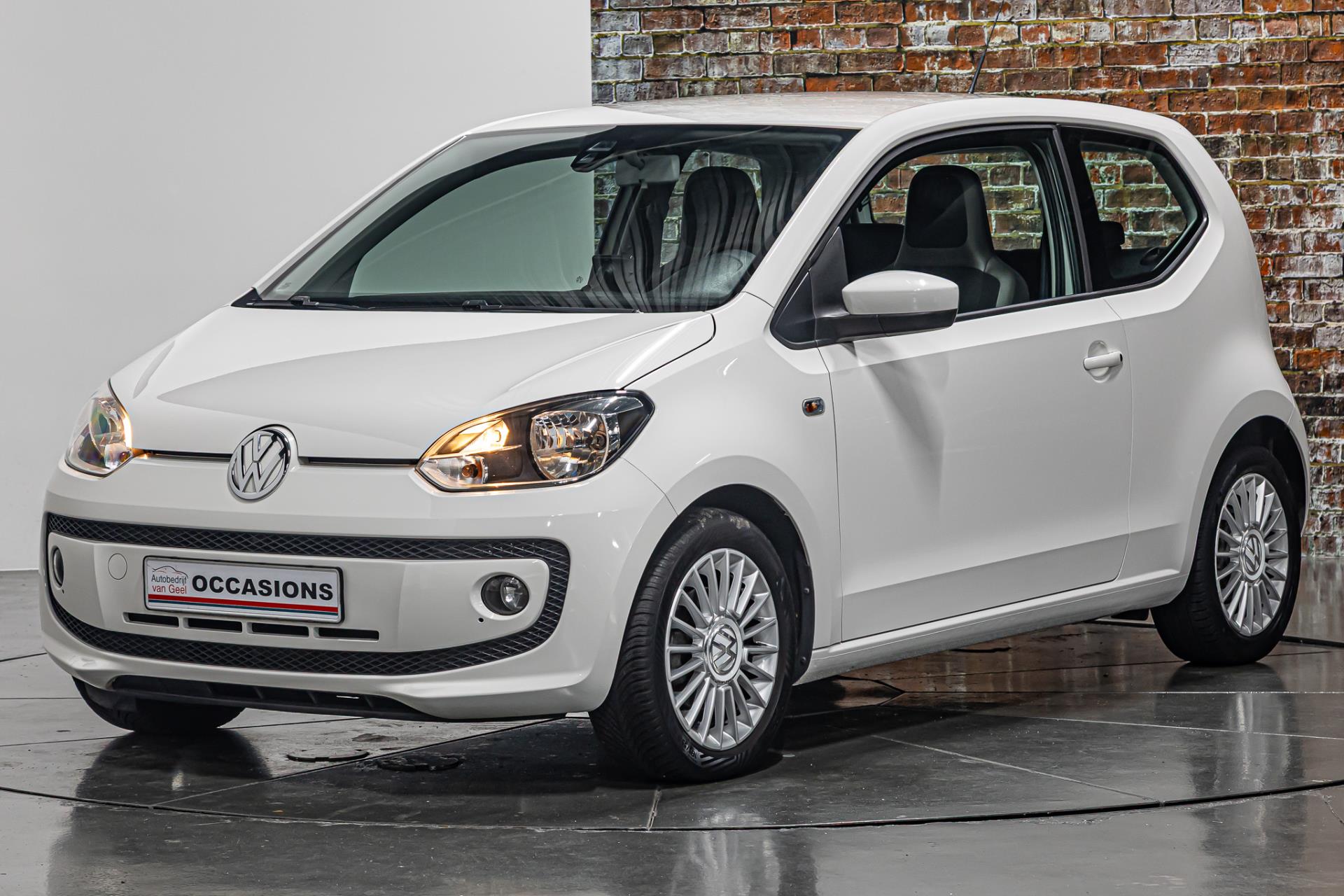 Volkswagen up! 1.0 high up! BlueMotion I Airco I Navi 49324383-7.jpg | Autobedrijf van Geel