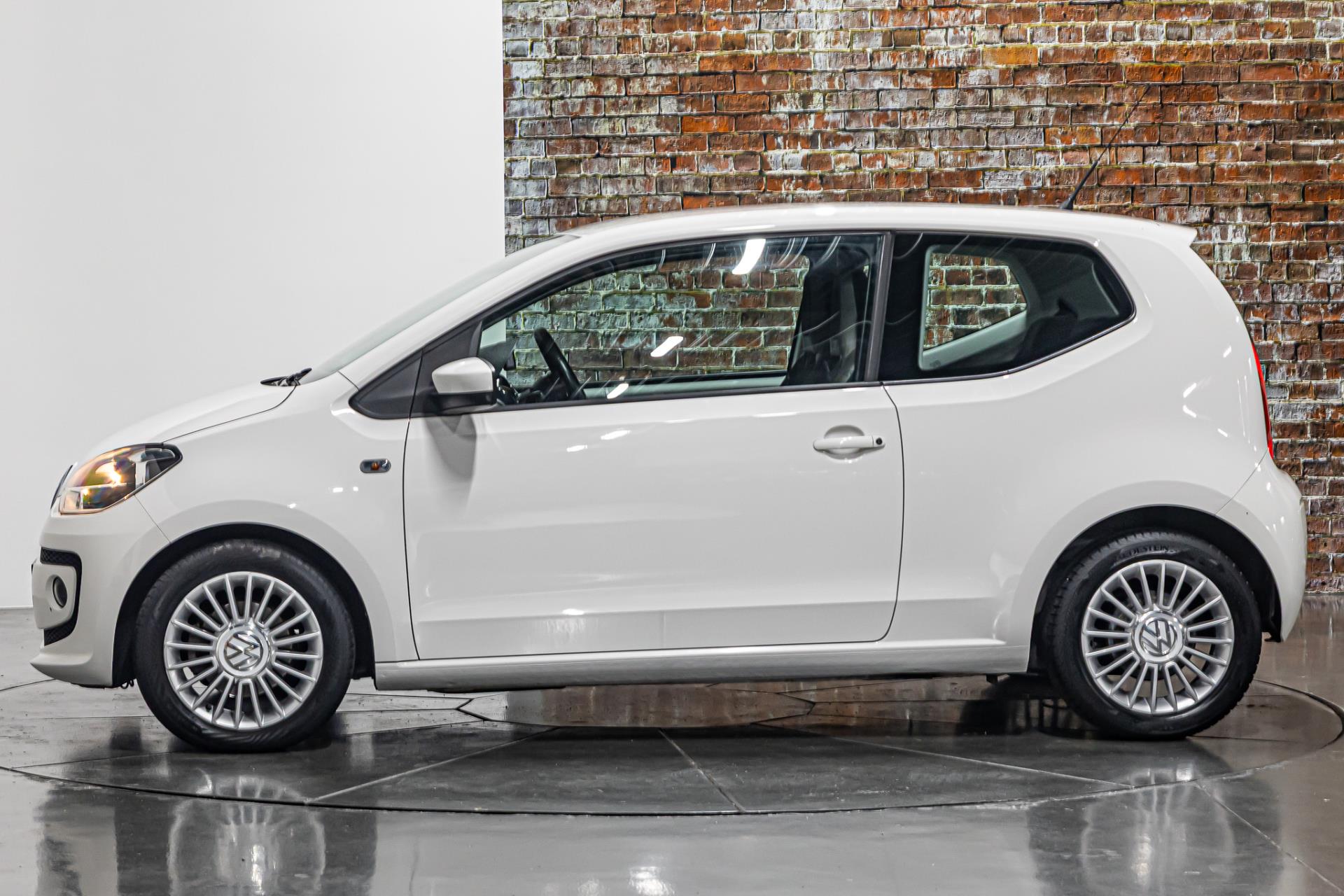 Volkswagen up! 1.0 high up! BlueMotion I Airco I Navi 49324383-9.jpg | Autobedrijf van Geel