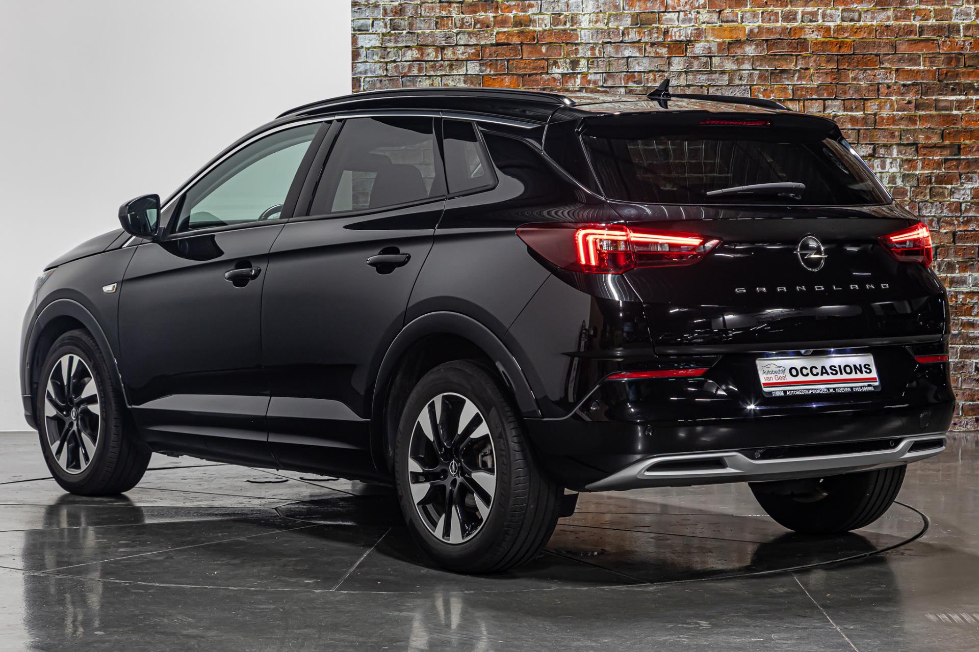 Opel Grandland 1.2 Turbo Ultimate I Stuur& stoel verwarming I Achteruitrij camera 49379579-10.jpg | Autobedrijf van Geel