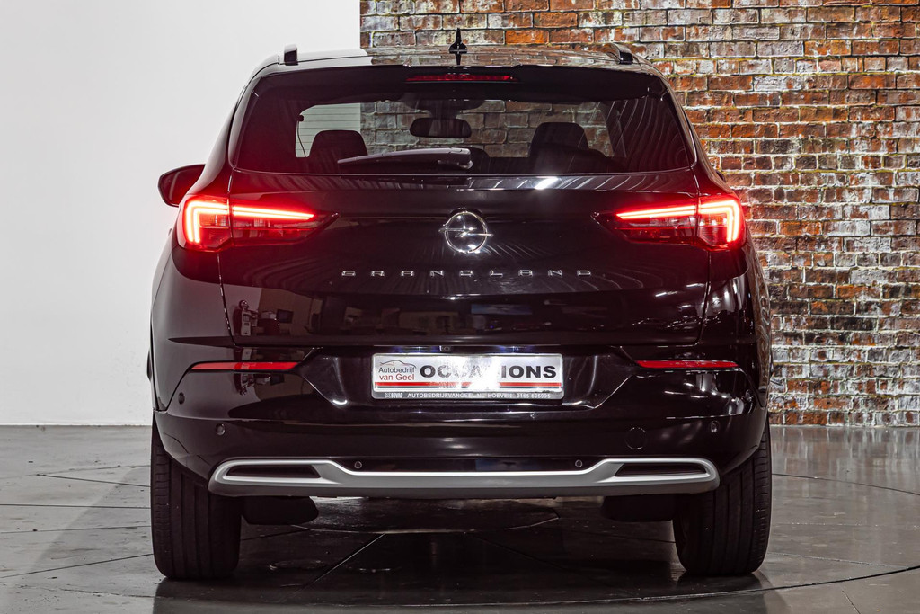 Opel Grandland 1.2 Turbo Ultimate I Stuur& stoel verwarming I Achteruitrij camera 49379579-11.jpg | Autobedrijf van Geel