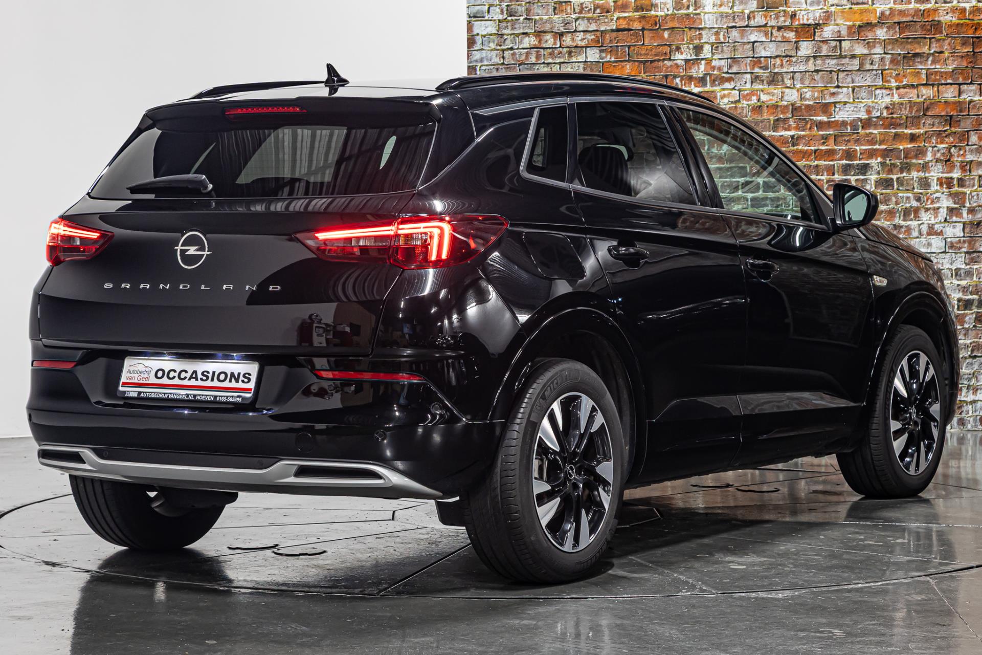 Opel Grandland 1.2 Turbo Ultimate I Stuur& stoel verwarming I Achteruitrij camera 49379579-12.jpg | Autobedrijf van Geel