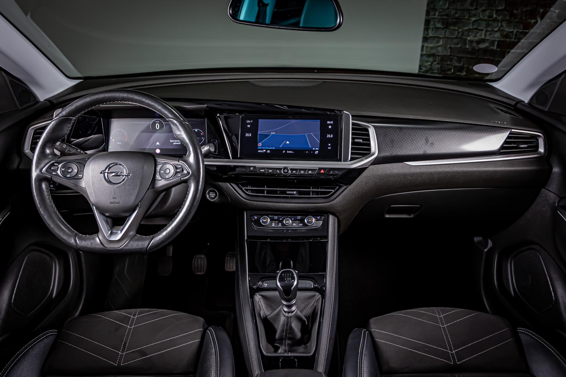 Opel Grandland 1.2 Turbo Ultimate I Stuur& stoel verwarming I Achteruitrij camera 49379579-2.jpg | Autobedrijf van Geel