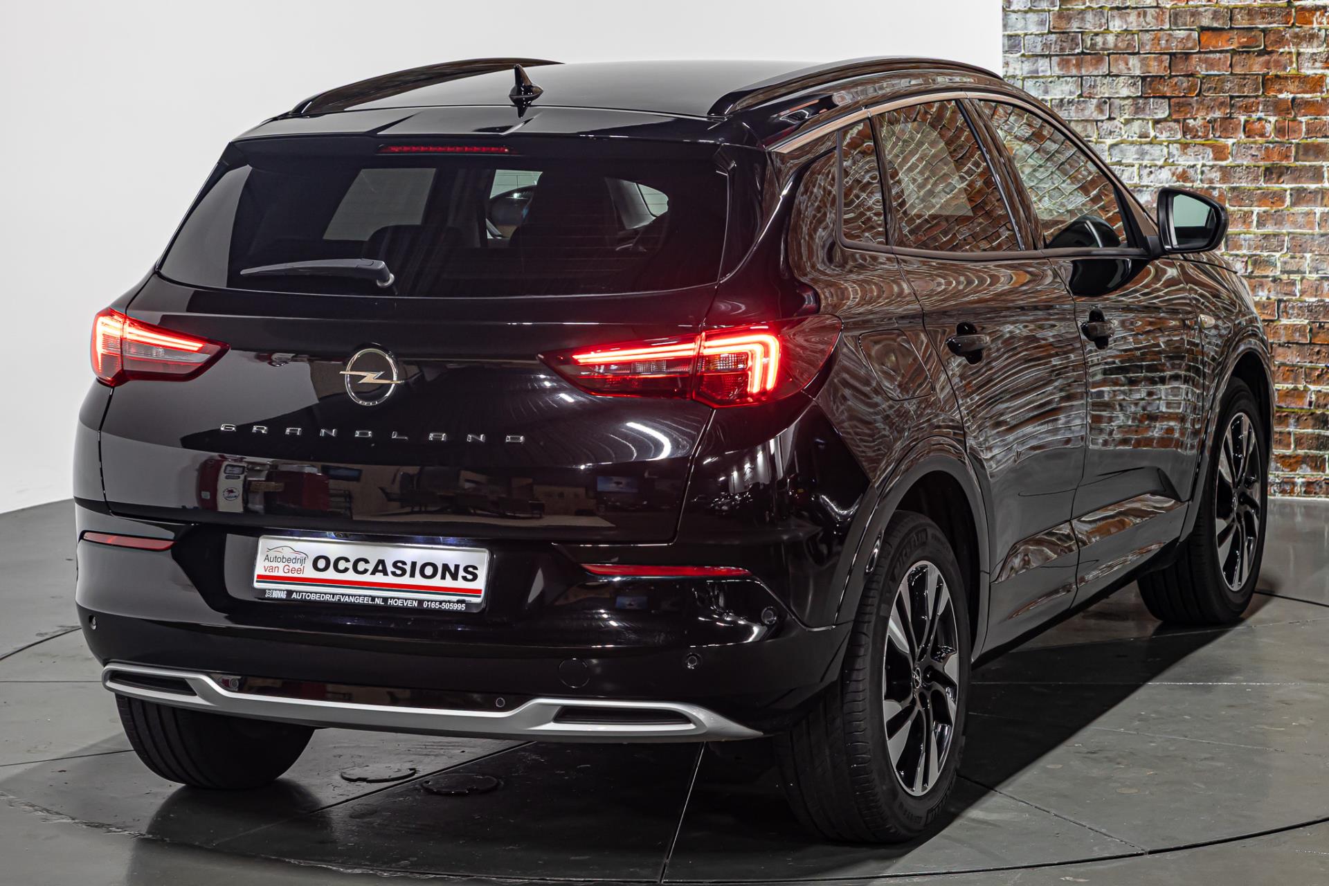 Opel Grandland 1.2 Turbo Ultimate I Stuur& stoel verwarming I Achteruitrij camera 49379579-21.jpg | Autobedrijf van Geel