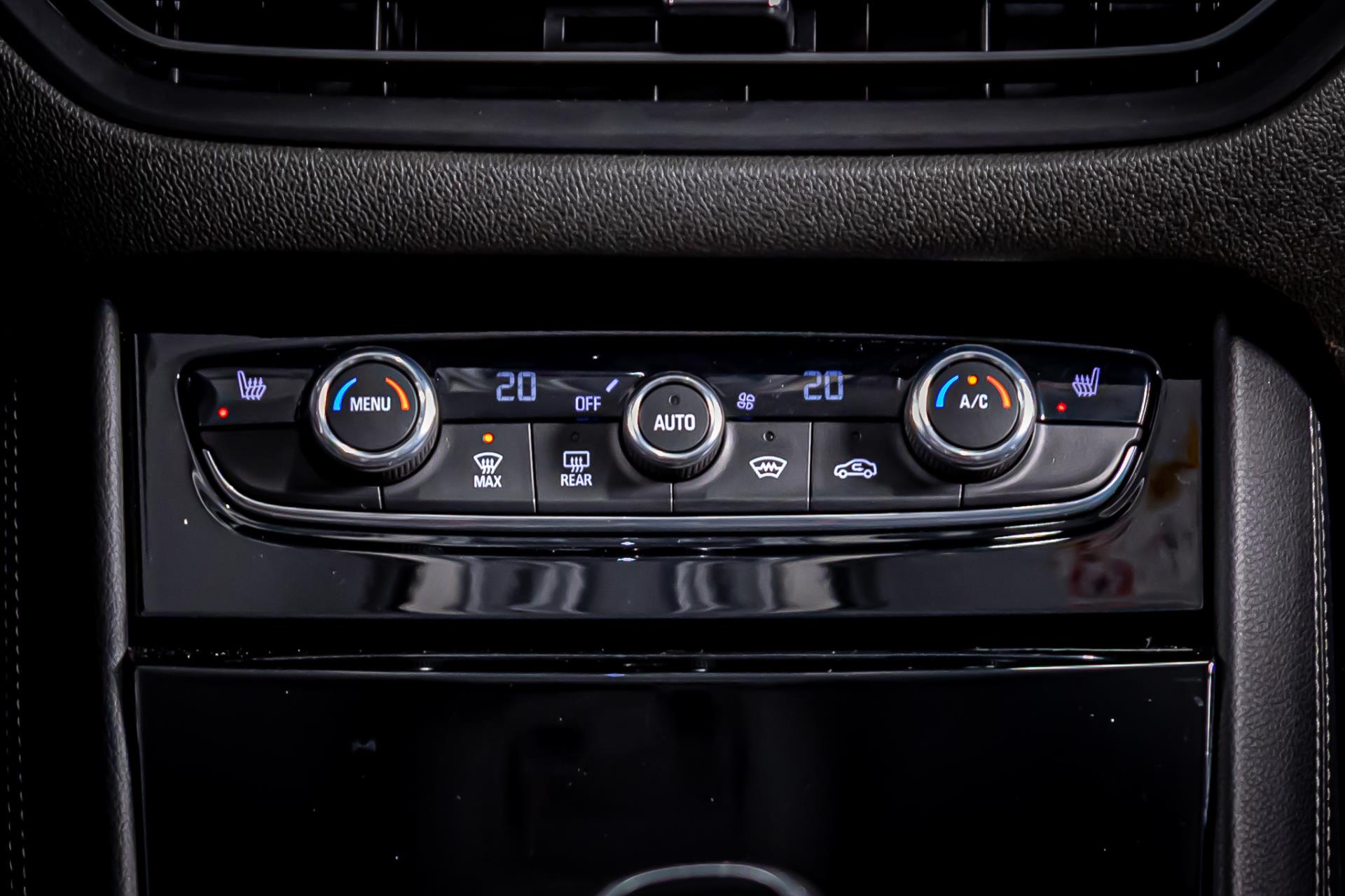 Opel Grandland 1.2 Turbo Ultimate I Stuur& stoel verwarming I Achteruitrij camera 49379579-24.jpg | Autobedrijf van Geel