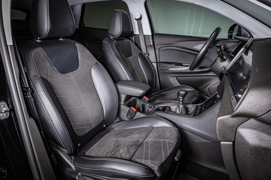 Opel Grandland 1.2 Turbo Ultimate I Stuur& stoel verwarming I Achteruitrij camera 49379579-4.jpg | Autobedrijf van Geel