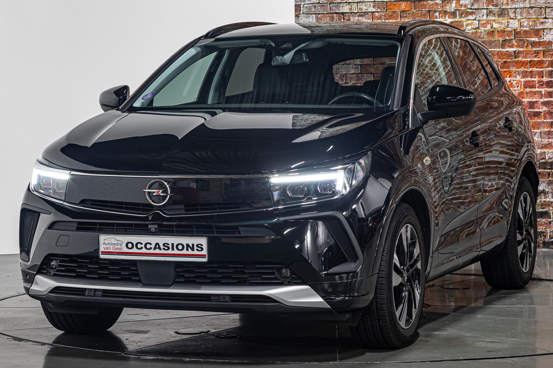 Opel Grandland 1.2 Turbo Ultimate I Stuur& stoel verwarming I Achteruitrij camera 49379579-5.jpg | Autobedrijf van Geel