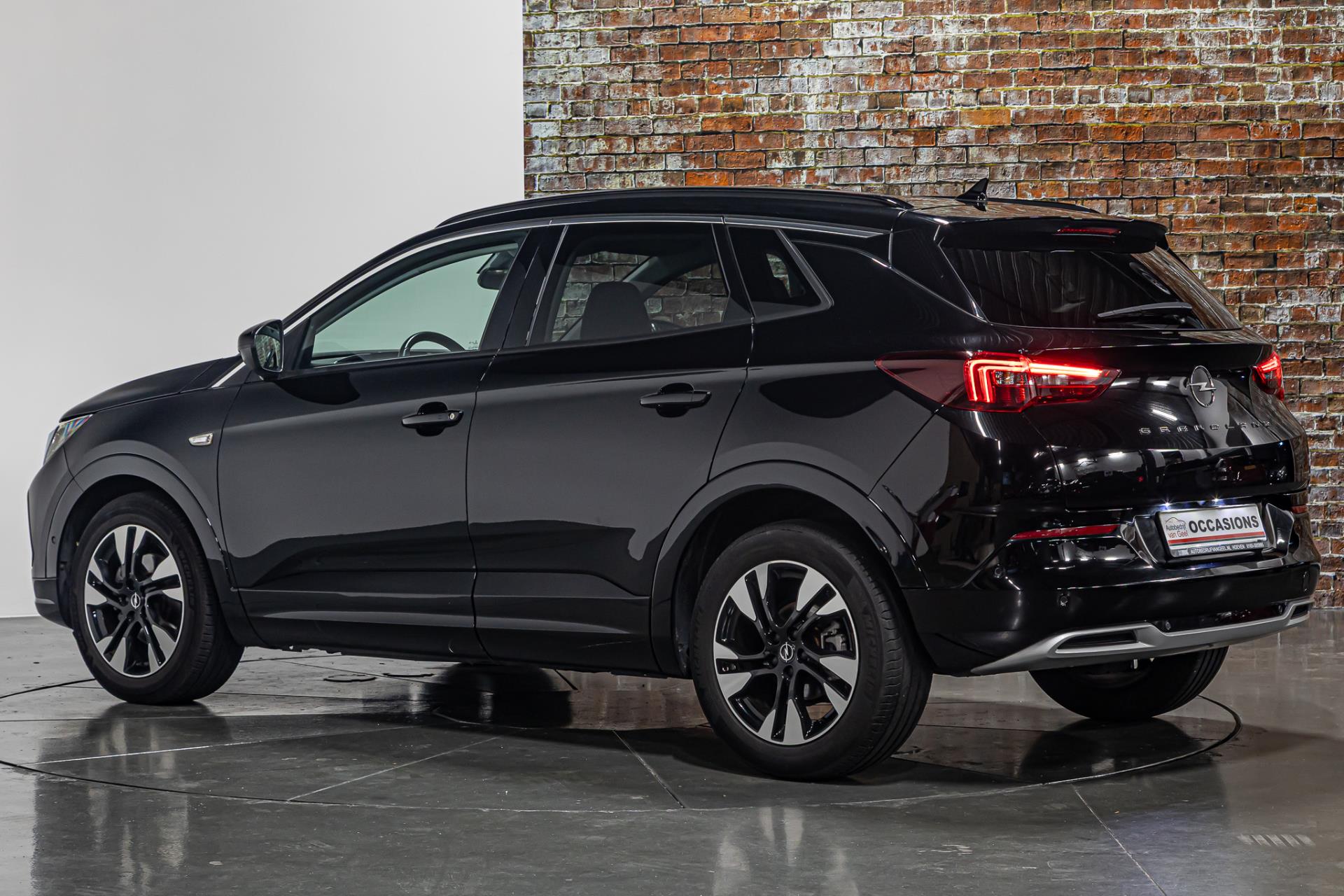 Opel Grandland 1.2 Turbo Ultimate I Stuur& stoel verwarming I Achteruitrij camera 49379579-9.jpg | Autobedrijf van Geel