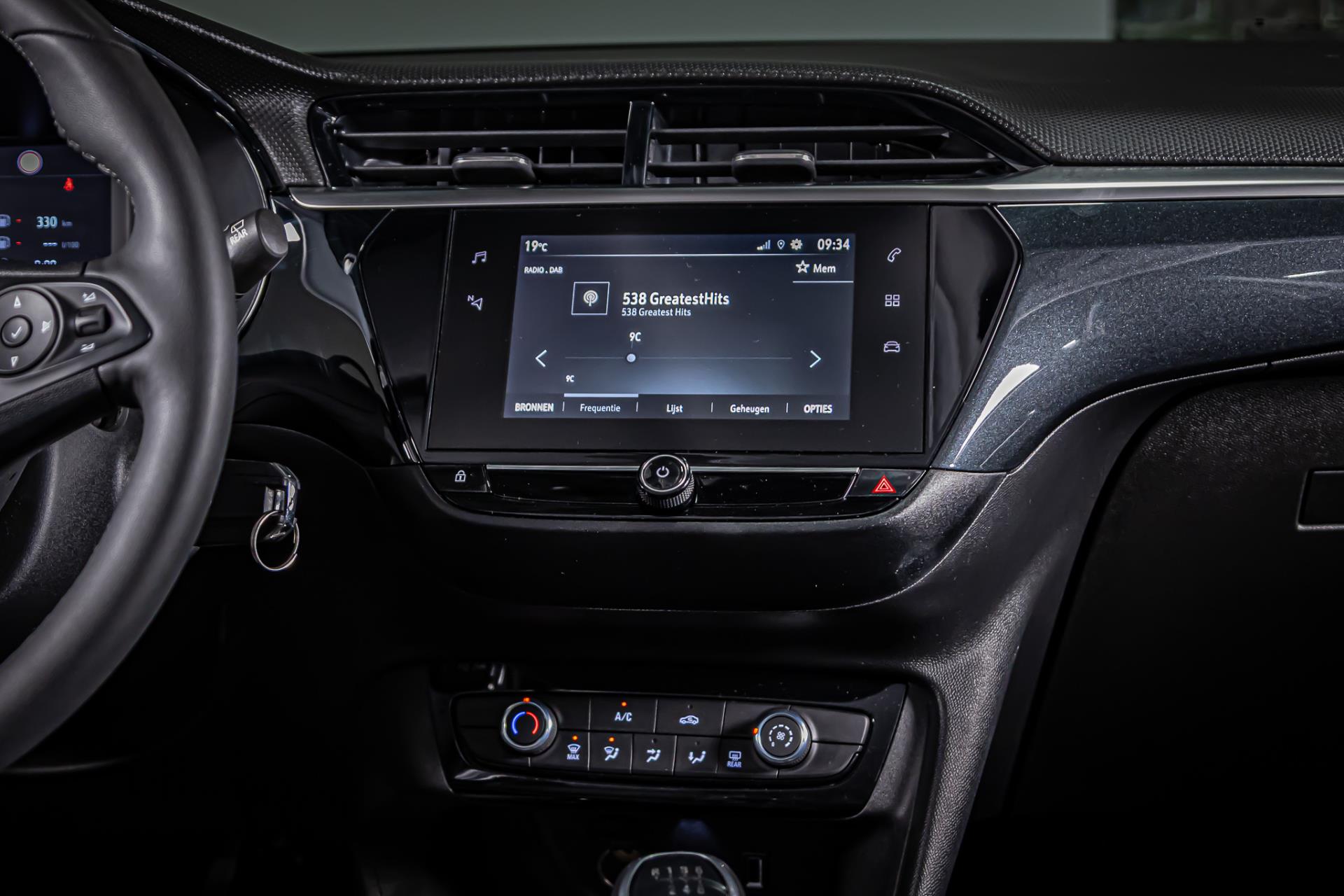 Opel Corsa 1.2 Turbo I Apple carplay I Achteruitrij camera 49425241-17.jpg | Autobedrijf van Geel