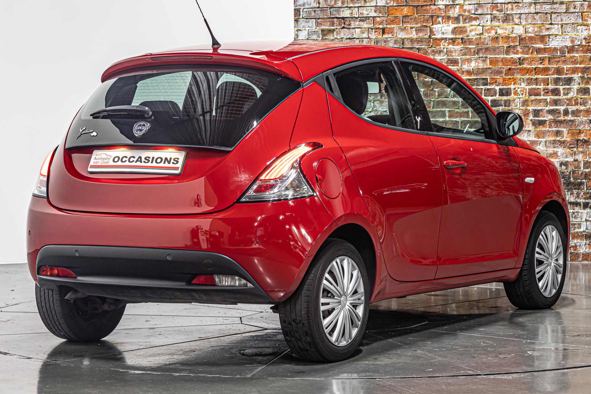 Lancia Ypsilon 0.9 TwinAir Elefantino Plus I Navi I 49443866-11.jpg | Autobedrijf van Geel