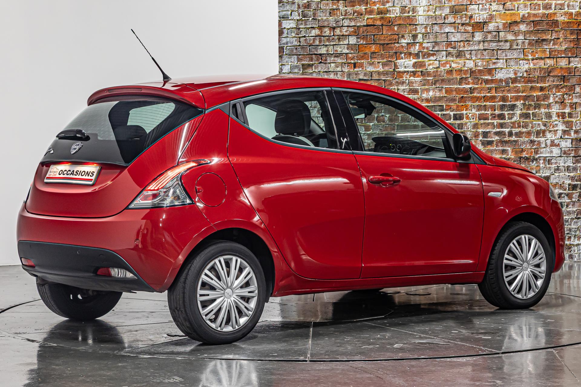 Lancia Ypsilon 0.9 TwinAir Elefantino Plus I Navi I 49443866-12.jpg | Autobedrijf van Geel