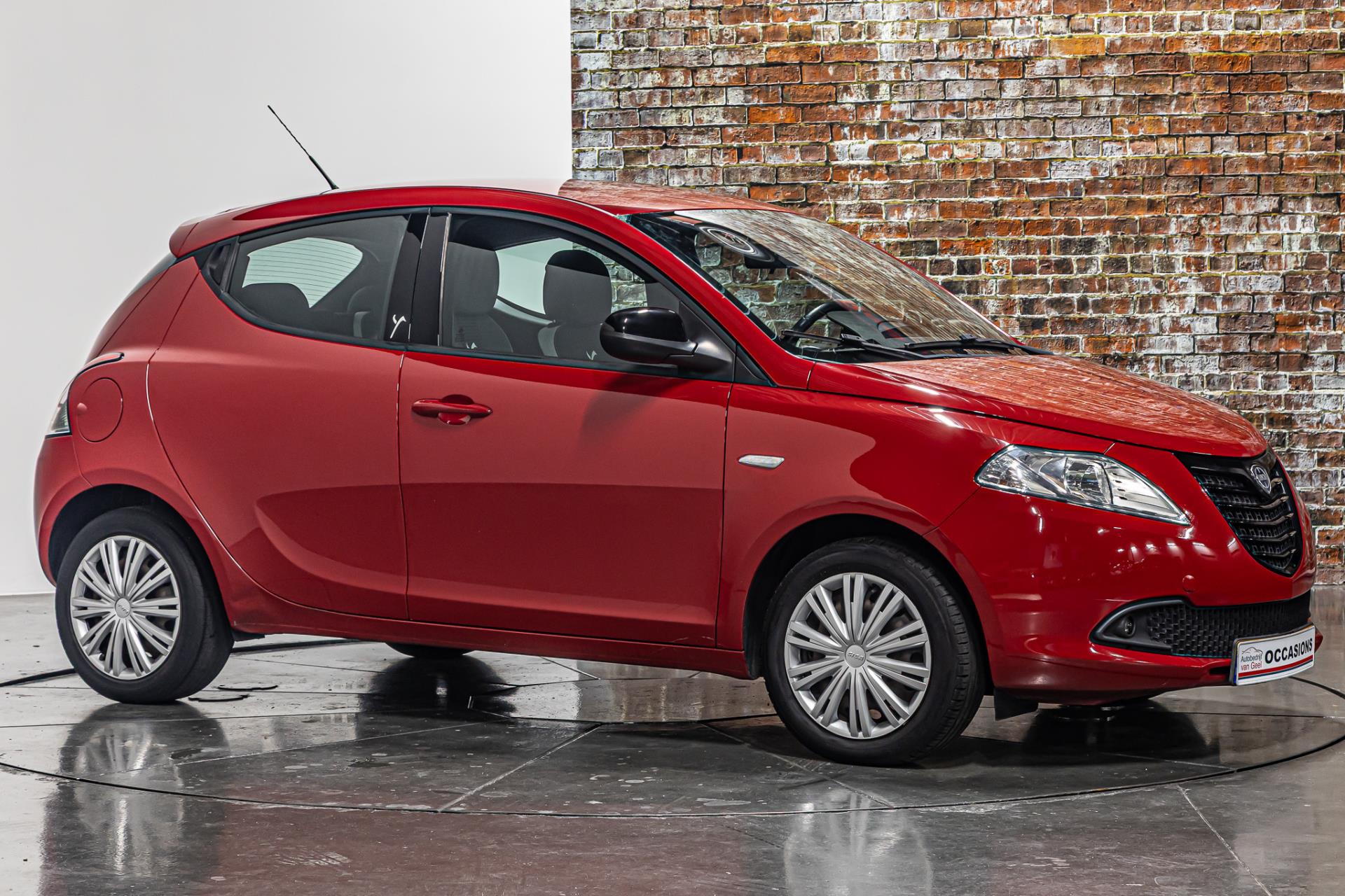 Lancia Ypsilon 0.9 TwinAir Elefantino Plus I Navi I 49443866-15.jpg | Autobedrijf van Geel