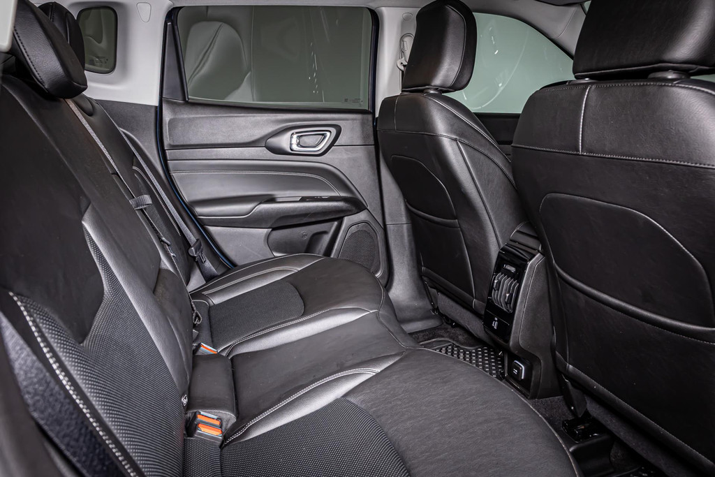 Jeep Compass 4xe 240 Plug-in Hybrid Electric S I Stuur & stoel verwarming 49444203-23.jpg | Autobedrijf van Geel