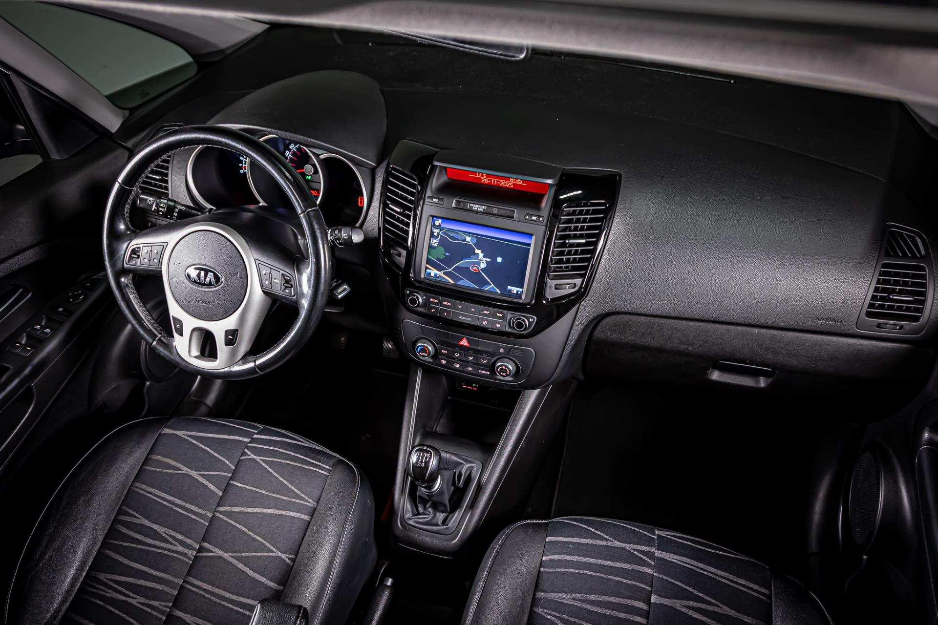 Kia Venga 1.4 CVVT Summer Edition I 1ste eigenaar I Trekhaak I Schuif/kantel dak 49534010-21.jpg | Autobedrijf van Geel