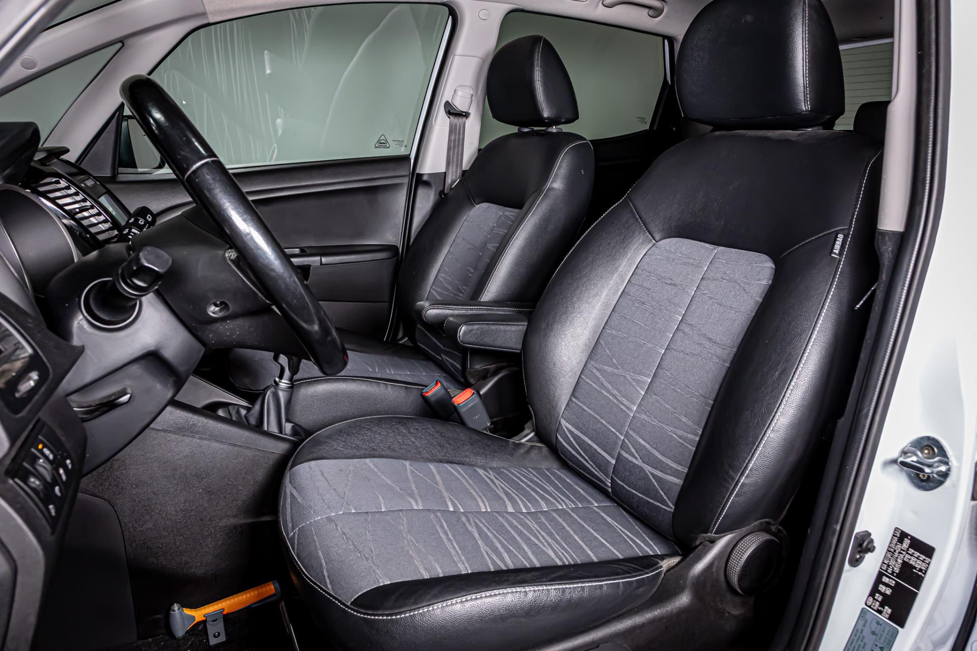 Kia Venga 1.4 CVVT Summer Edition I 1ste eigenaar I Trekhaak I Schuif/kantel dak 49534010-3.jpg | Autobedrijf van Geel