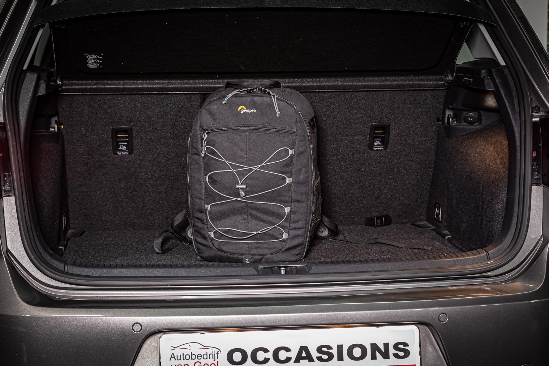 Volkswagen Golf 1.2 TSI Comfortline I Trekhaak I Navi 49599937-23.jpg | Autobedrijf van Geel