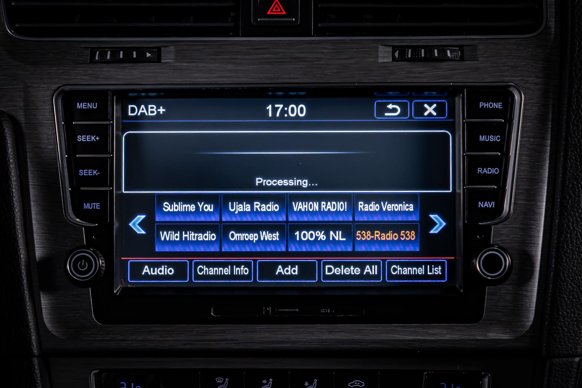 Volkswagen Golf 1.2 TSI Comfortline I Trekhaak I Navi 49599937-26.jpg | Autobedrijf van Geel