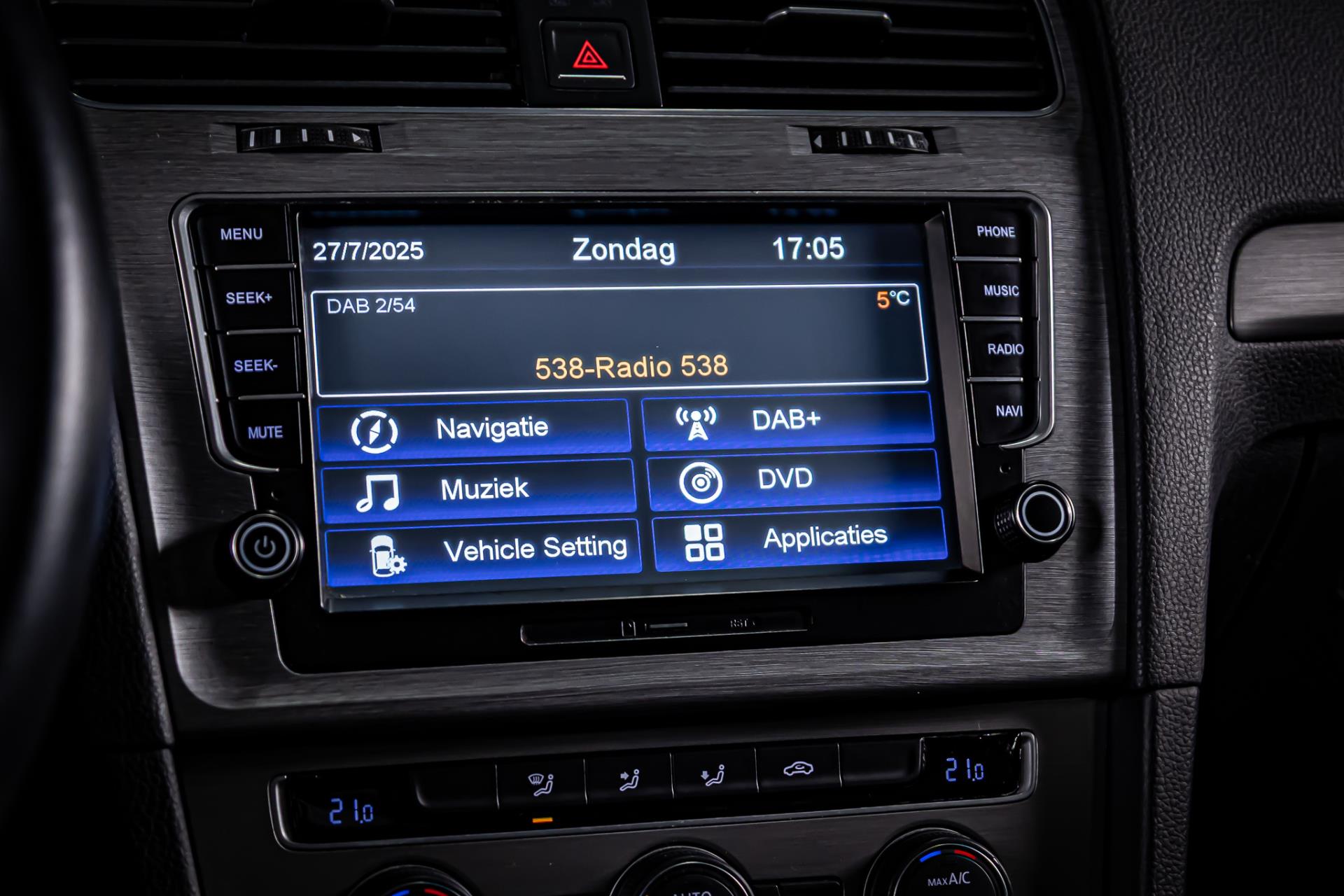 Volkswagen Golf 1.2 TSI Comfortline I Trekhaak I Navi 49599937-31.jpg | Autobedrijf van Geel