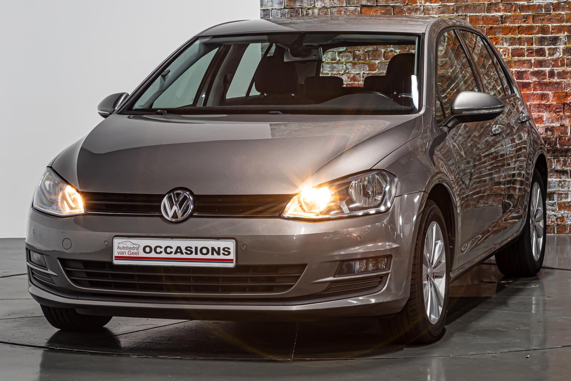 Volkswagen Golf 1.2 TSI Comfortline I Trekhaak I Navi 49599937-4.jpg | Autobedrijf van Geel