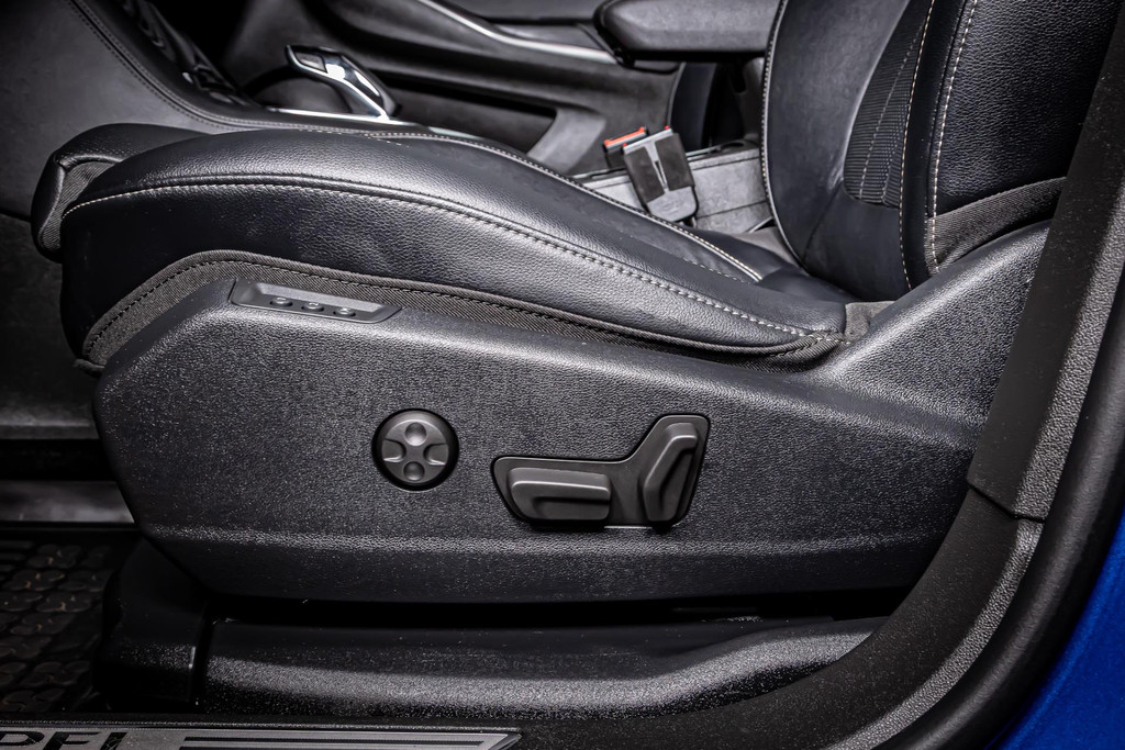 Opel Grandland 1.6 Turbo Plug-In Hybrid Ultimate I Stoel verwaming & verkoeling I Stoelen met memory 49735601-22.jpg | Autobedrijf van Geel