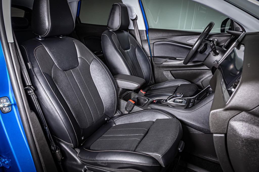 Opel Grandland 1.6 Turbo Plug-In Hybrid Ultimate I Stoel verwaming & verkoeling I Stoelen met memory 49735601-3.jpg | Autobedrijf van Geel