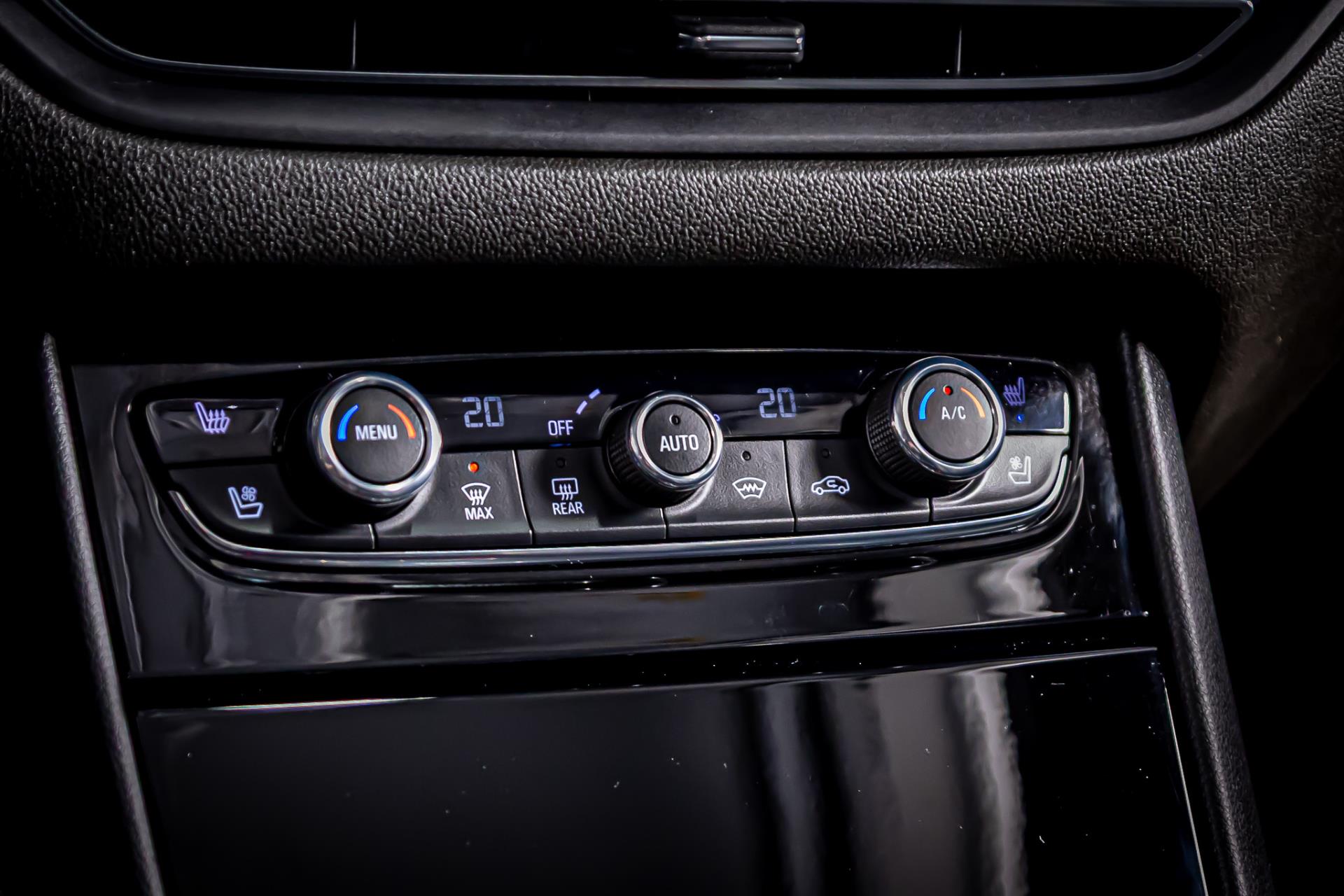 Opel Grandland 1.6 Turbo Plug-In Hybrid Ultimate I Stoel verwaming & verkoeling I Stoelen met memory 49735601-34.jpg | Autobedrijf van Geel