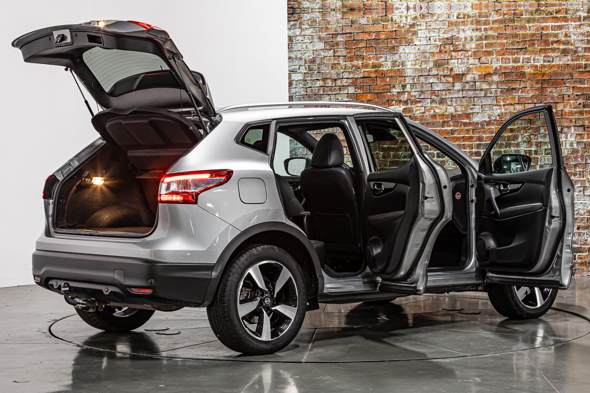 Nissan QASHQAI 1.2 N-Vision | Panoramadak | Cruise control | Trekhaak 49837279-14.jpg | Autobedrijf van Geel