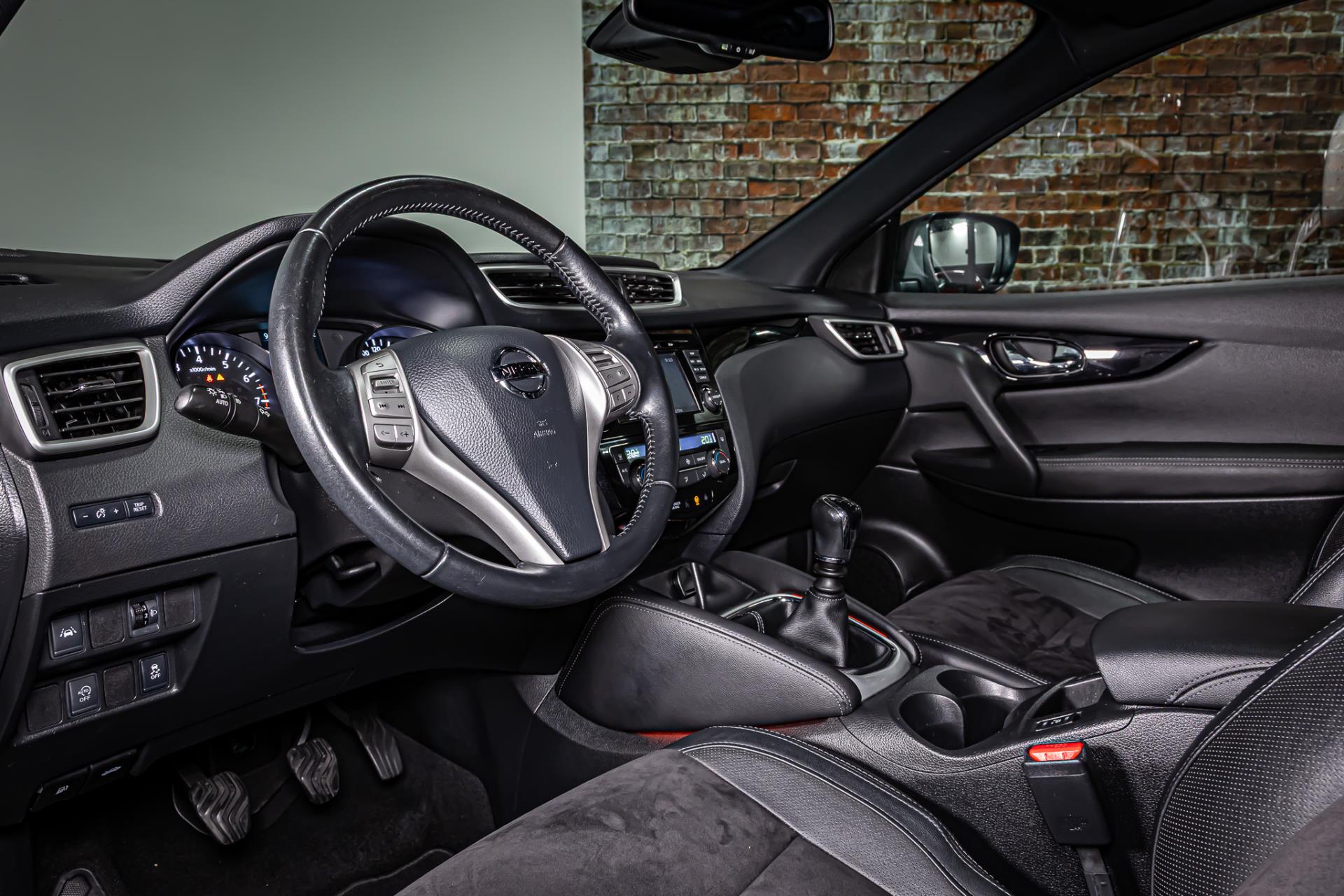 Nissan QASHQAI 1.2 N-Vision | Panoramadak | Cruise control | Trekhaak 49837279-20.jpg | Autobedrijf van Geel