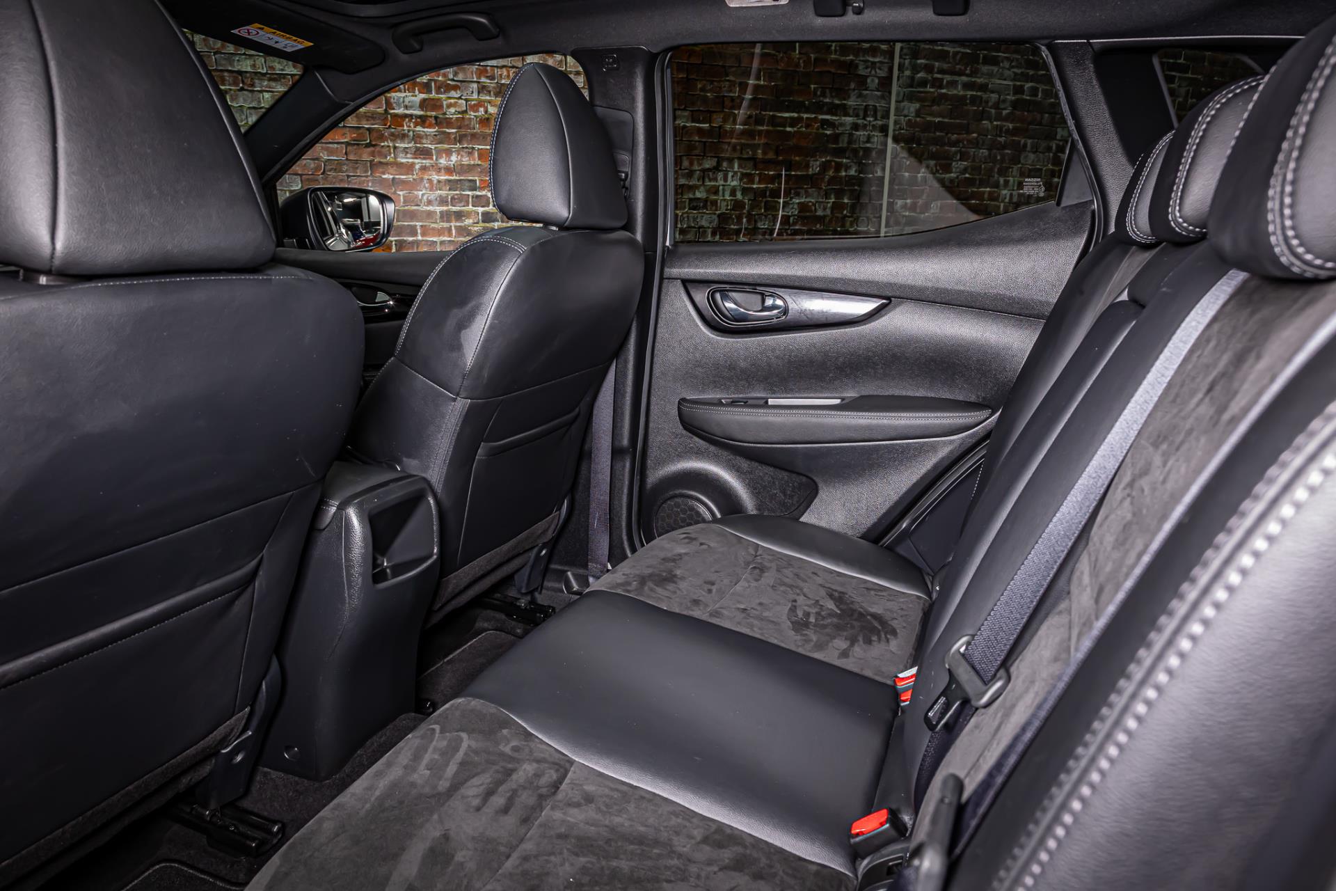 Nissan QASHQAI 1.2 N-Vision | Panoramadak | Cruise control | Trekhaak 49837279-33.jpg | Autobedrijf van Geel