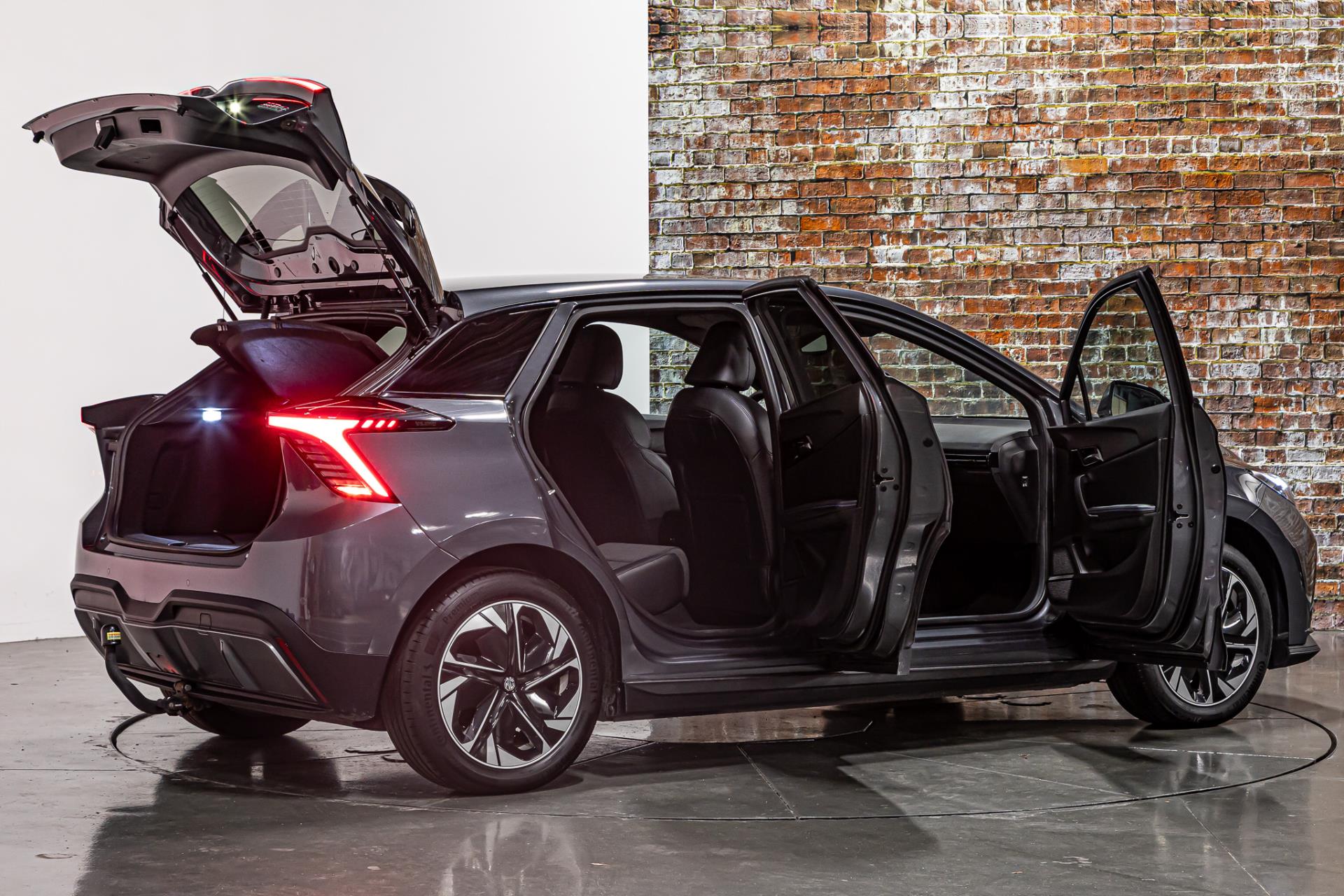 MG Mg4 electric Luxury 64 kWh 49960066-13.jpg | Autobedrijf van Geel