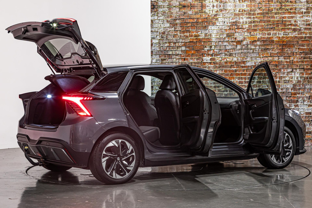 MG Mg4 electric Luxury 64 kWh 49960066-13.jpg | Autobedrijf van Geel