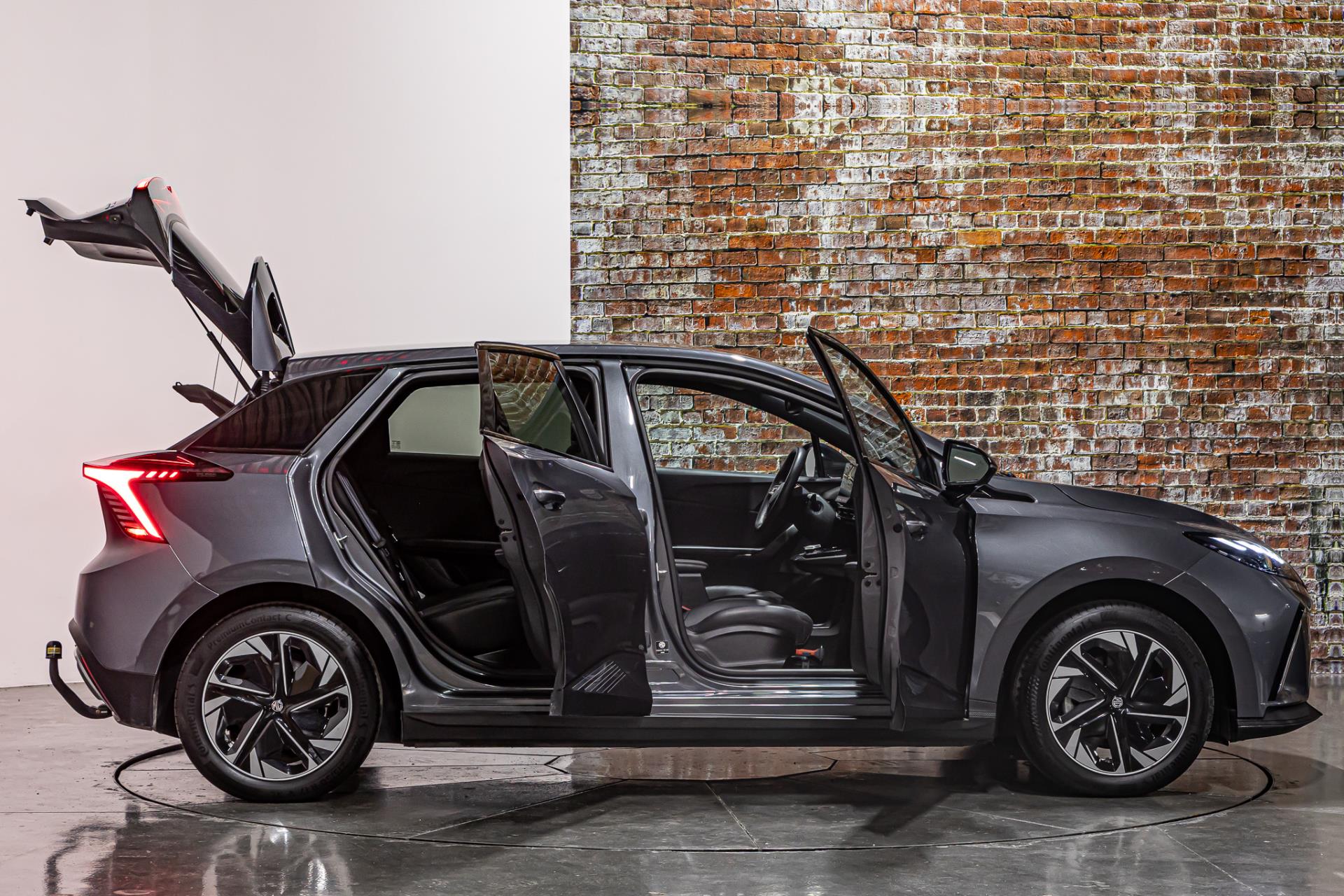 MG Mg4 electric Luxury 64 kWh 49960066-15.jpg | Autobedrijf van Geel