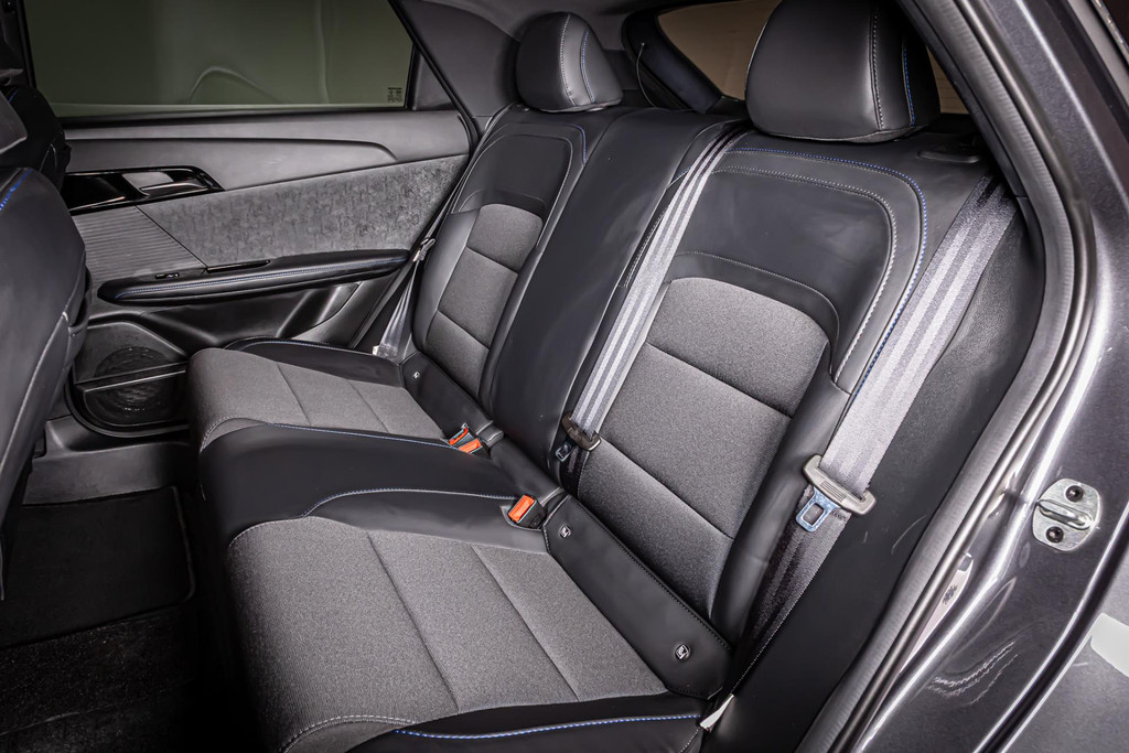 MG Mg4 electric Luxury 64 kWh 49960066-27.jpg | Autobedrijf van Geel