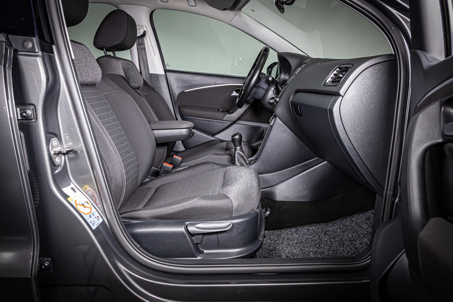 Volkswagen Polo 1.2 TSI Comfortline Business R 49966825-2.jpg | Autobedrijf van Geel