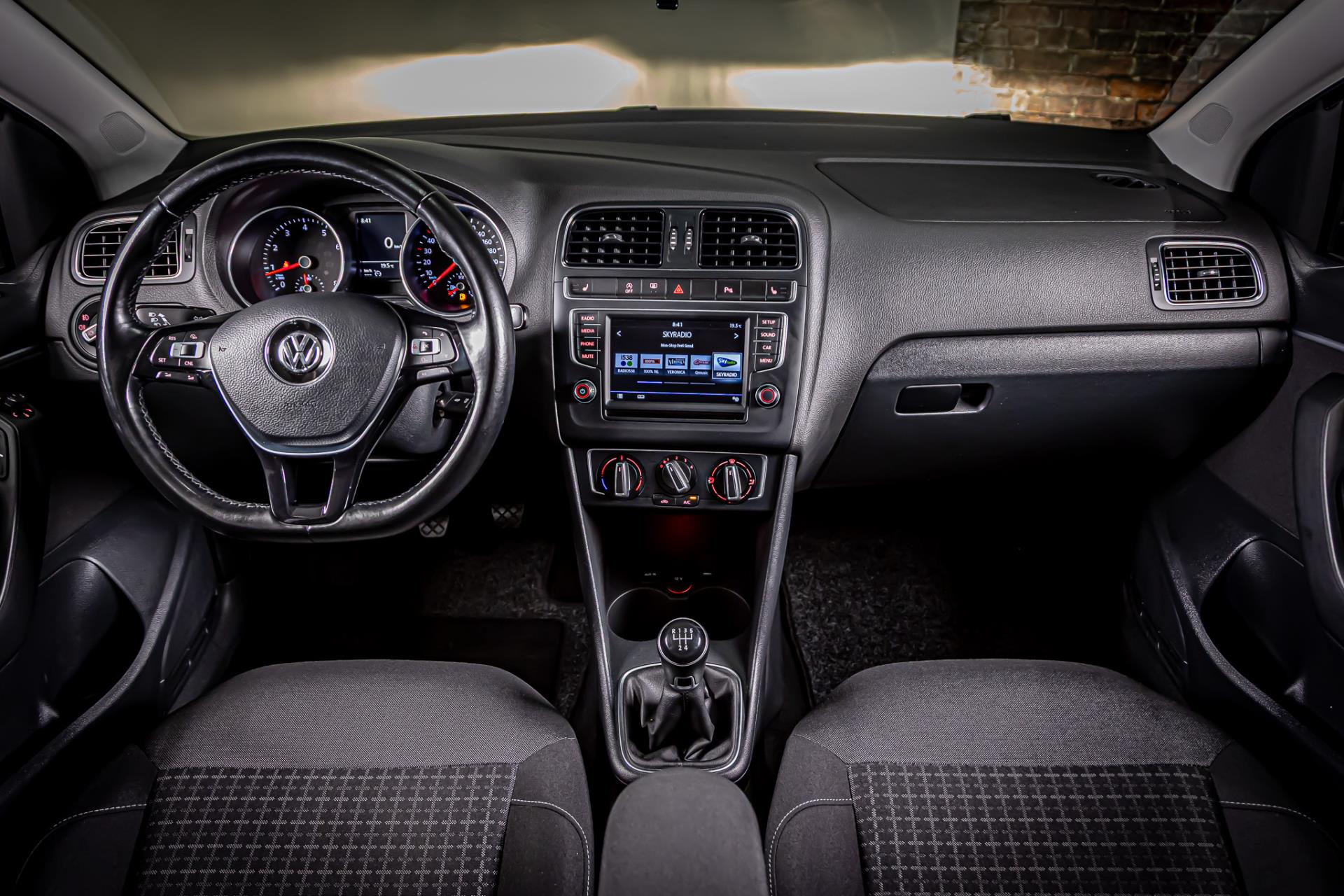 Volkswagen Polo 1.2 TSI Comfortline Business R 49966825-3.jpg | Autobedrijf van Geel