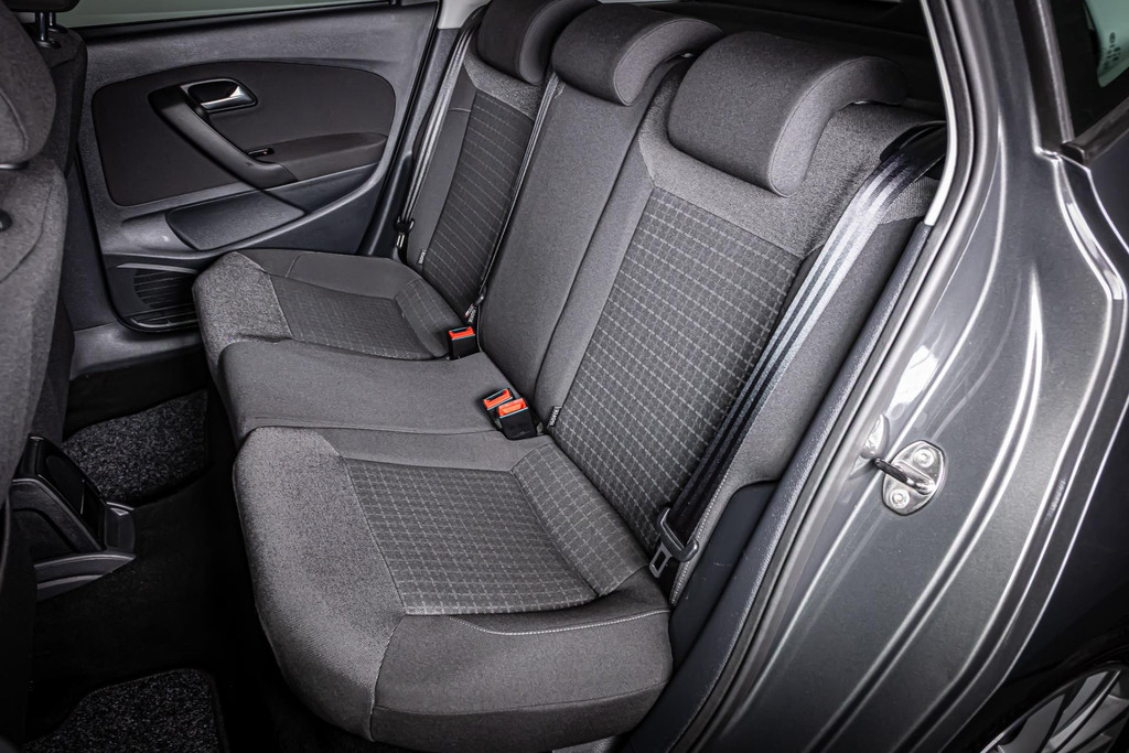 Volkswagen Polo 1.2 TSI Comfortline Business R 49966825-4.jpg | Autobedrijf van Geel